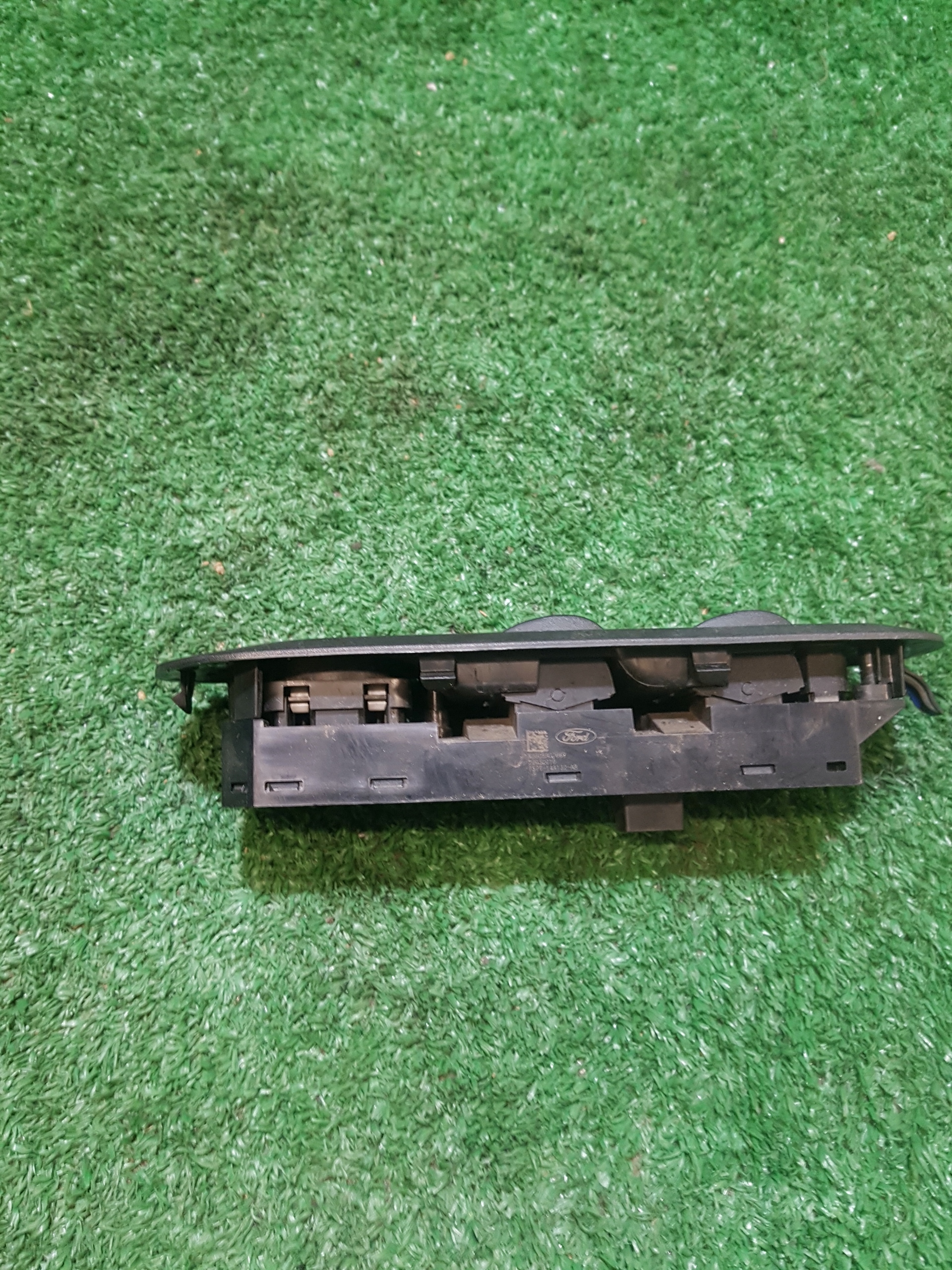 control panel of the window driver´s FORD MONDEO MK 4 7S7T-14A132-AB