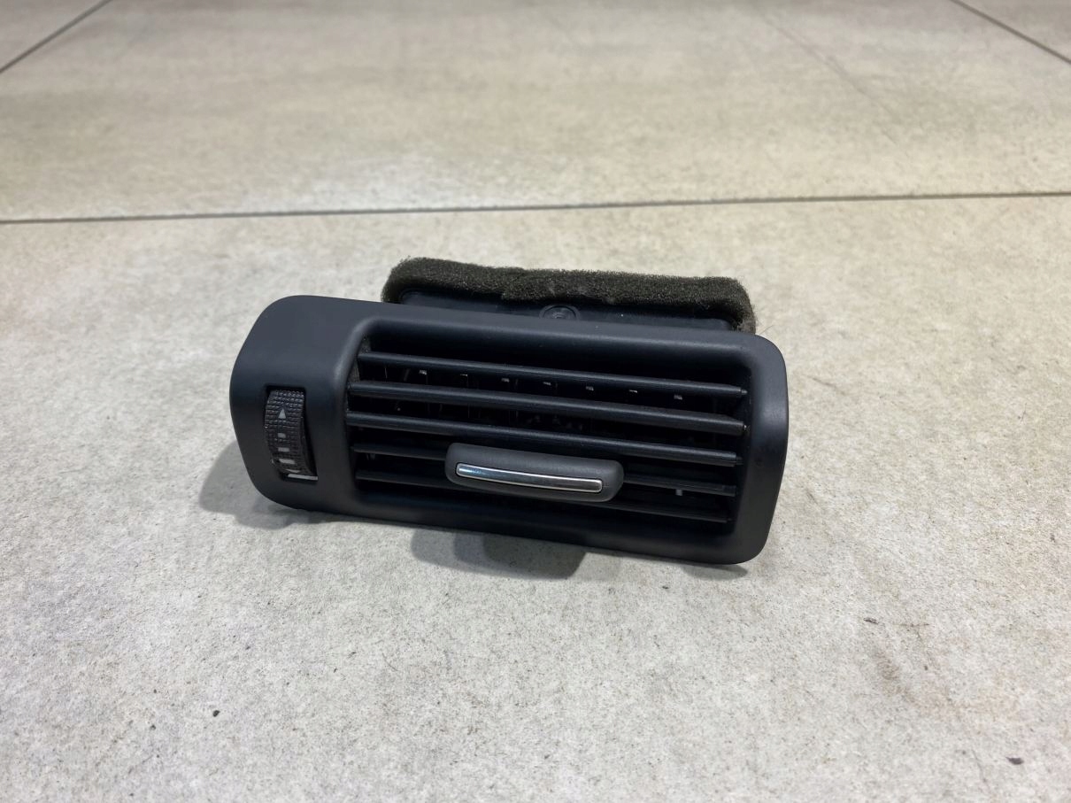 grid air conditioning devices SLUPKA right AUDI Q7 4L 4L0819210