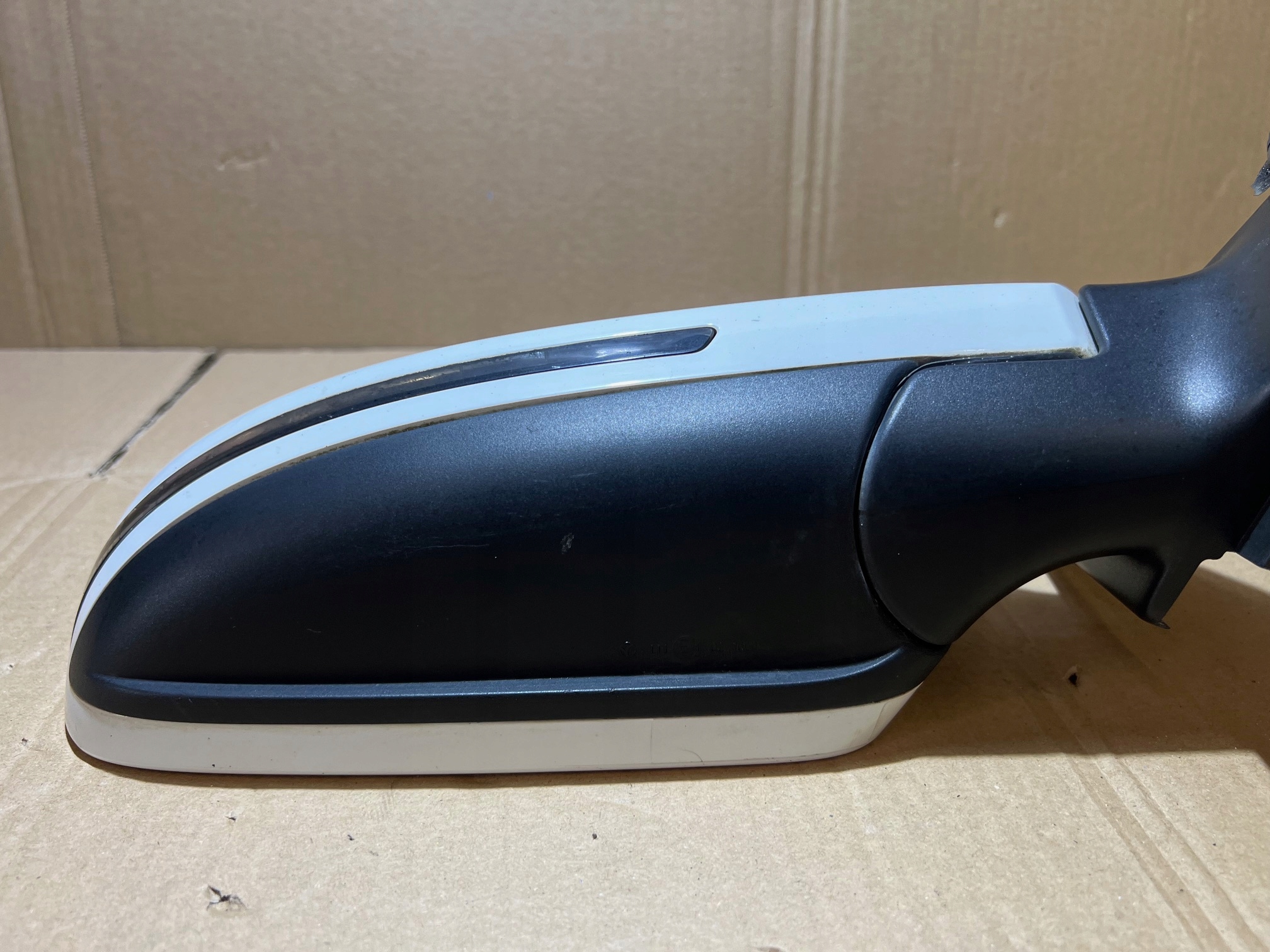 AUDI A3 8P 3D LIFT LY9C mirror right 6PIN