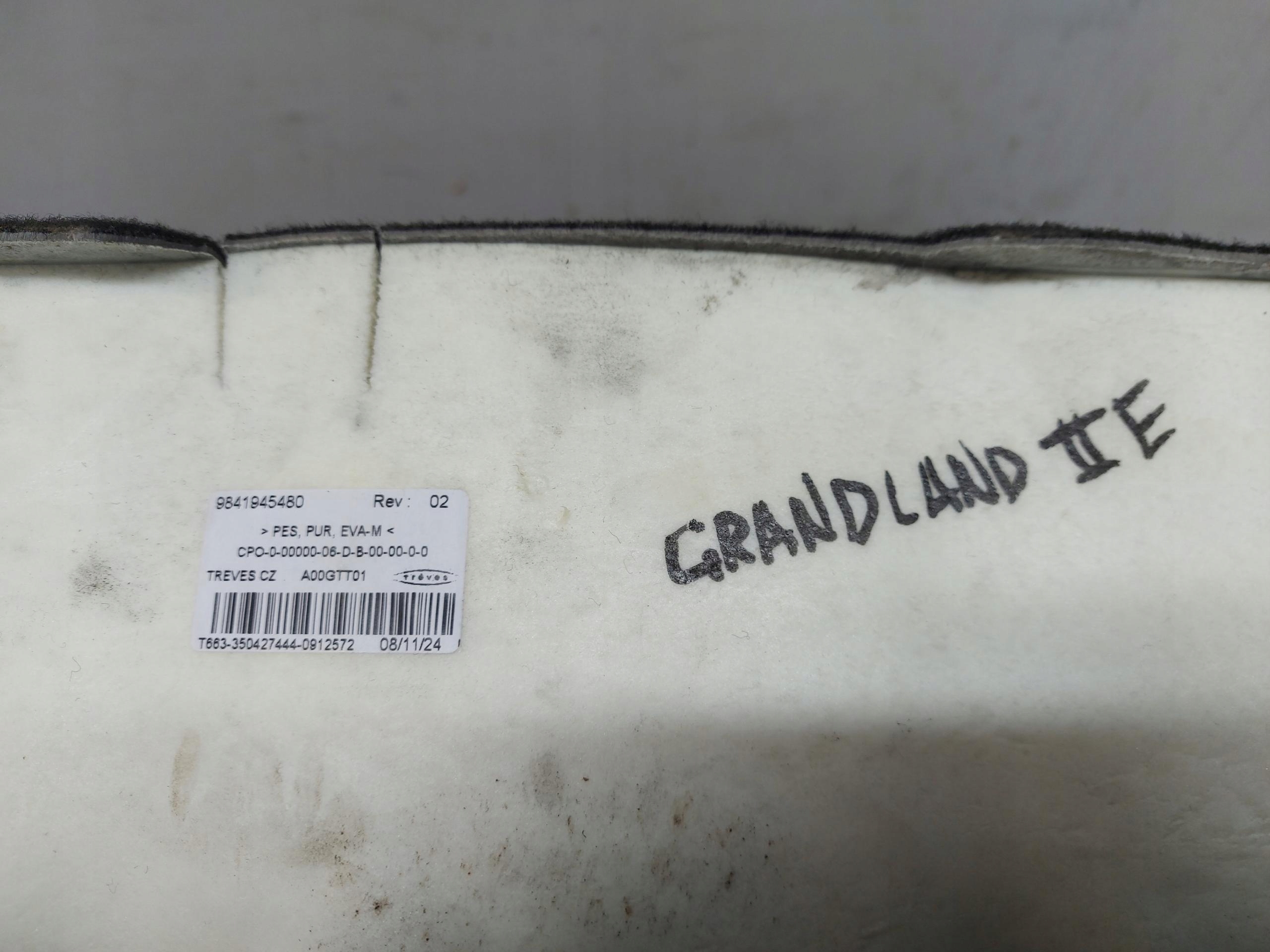OPEL Grandland II mats carpet boot 9841945480
