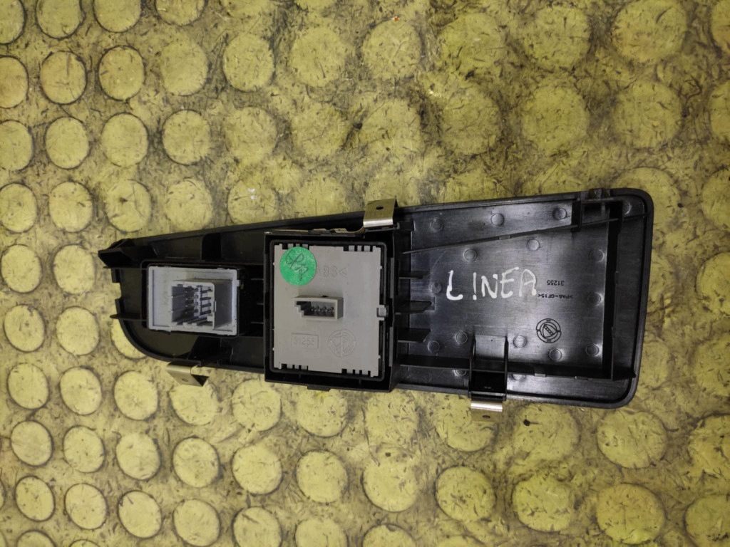FIAT LINEA window control switch