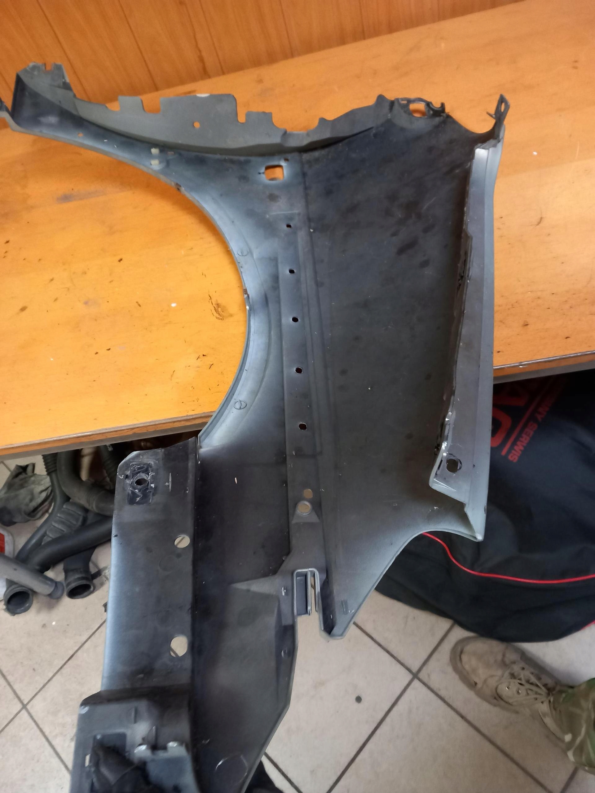 fender left front RENAULT SCENIC RX4 00-03 8200152594
