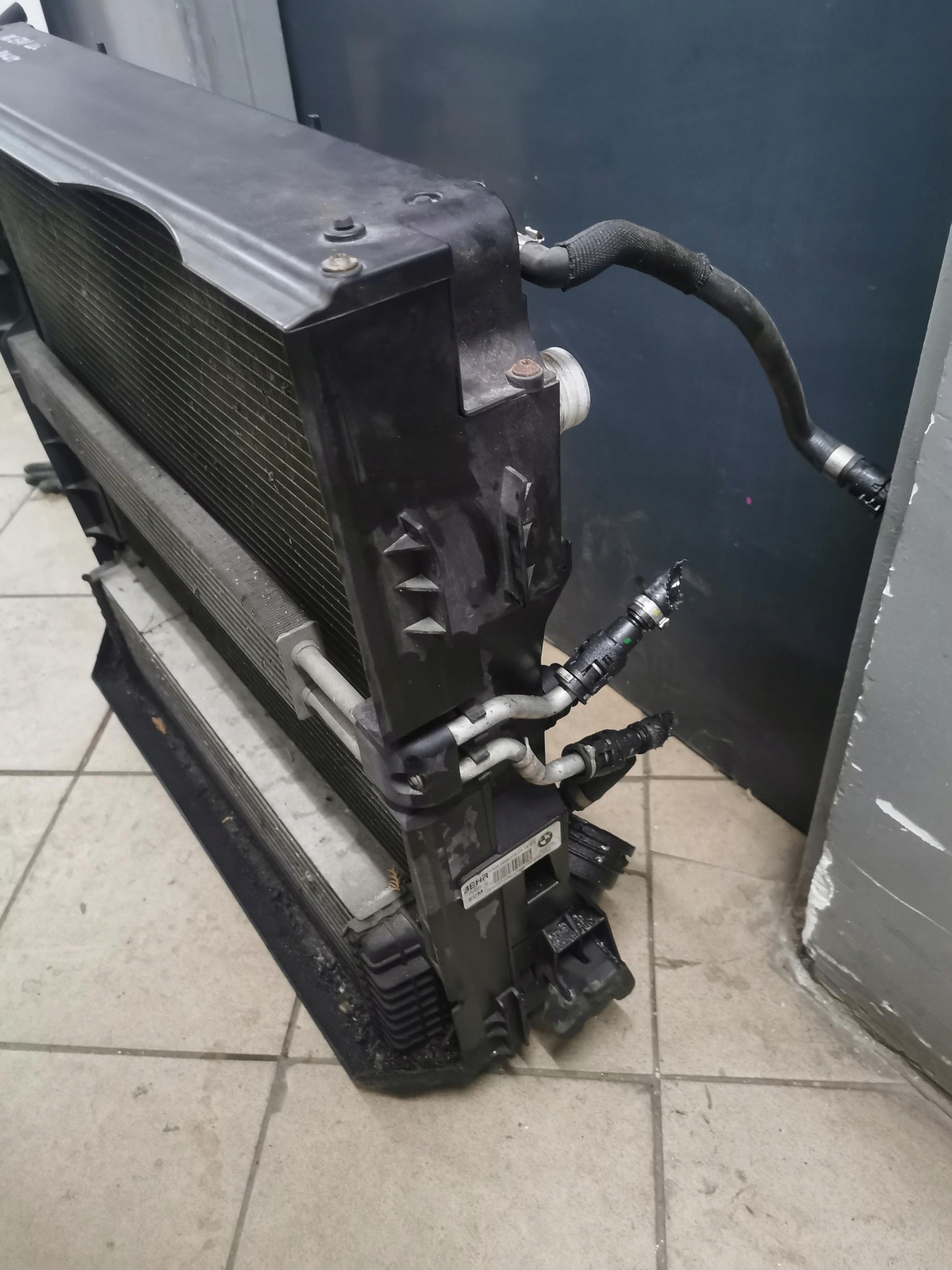 KOMPLET Radiateur BMW X6 E71 LCI 3.0D 306KM 7586775