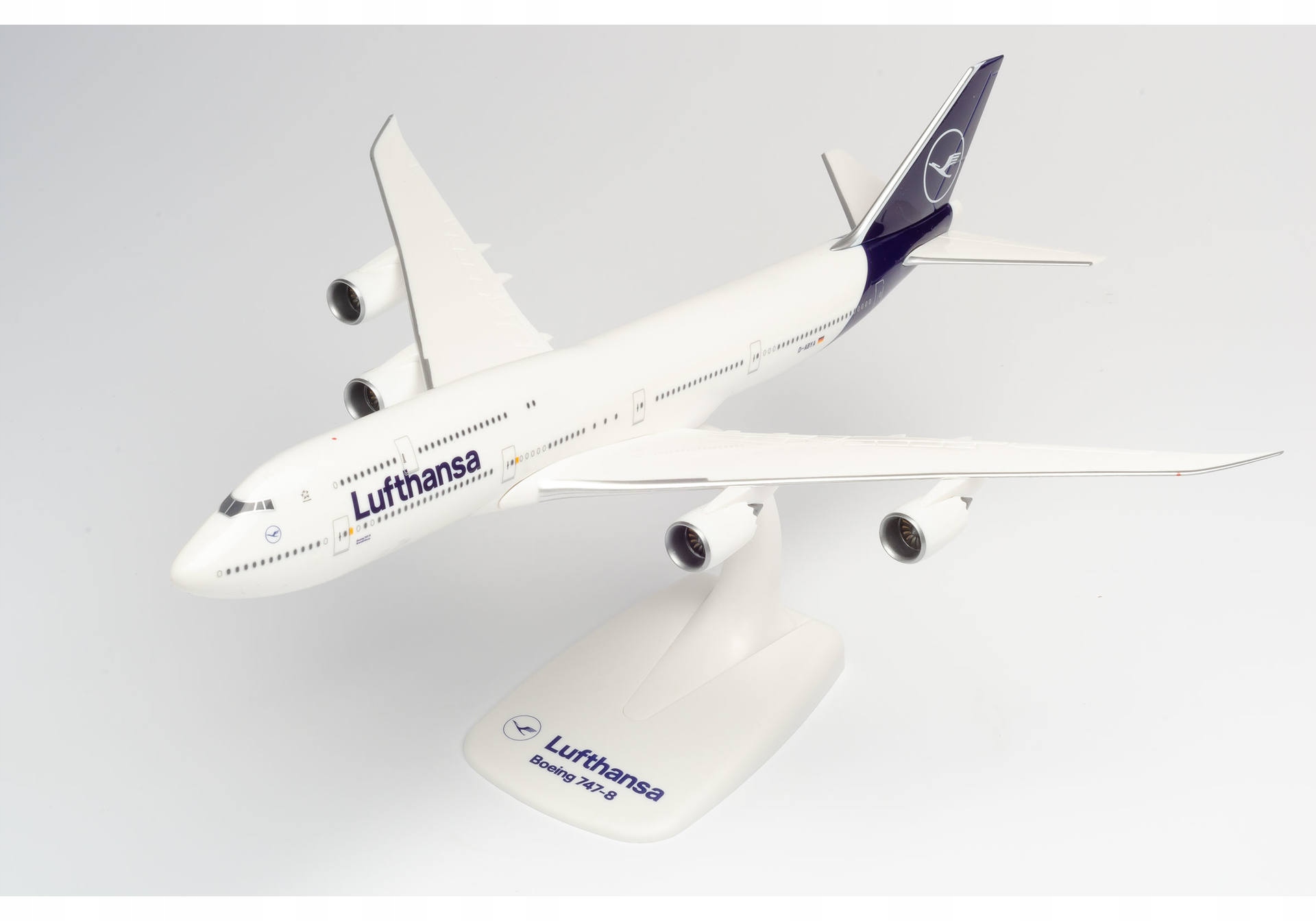 Model Herpa 611930 Lufthansa Boeing 747-8 Intercontinental 1:250