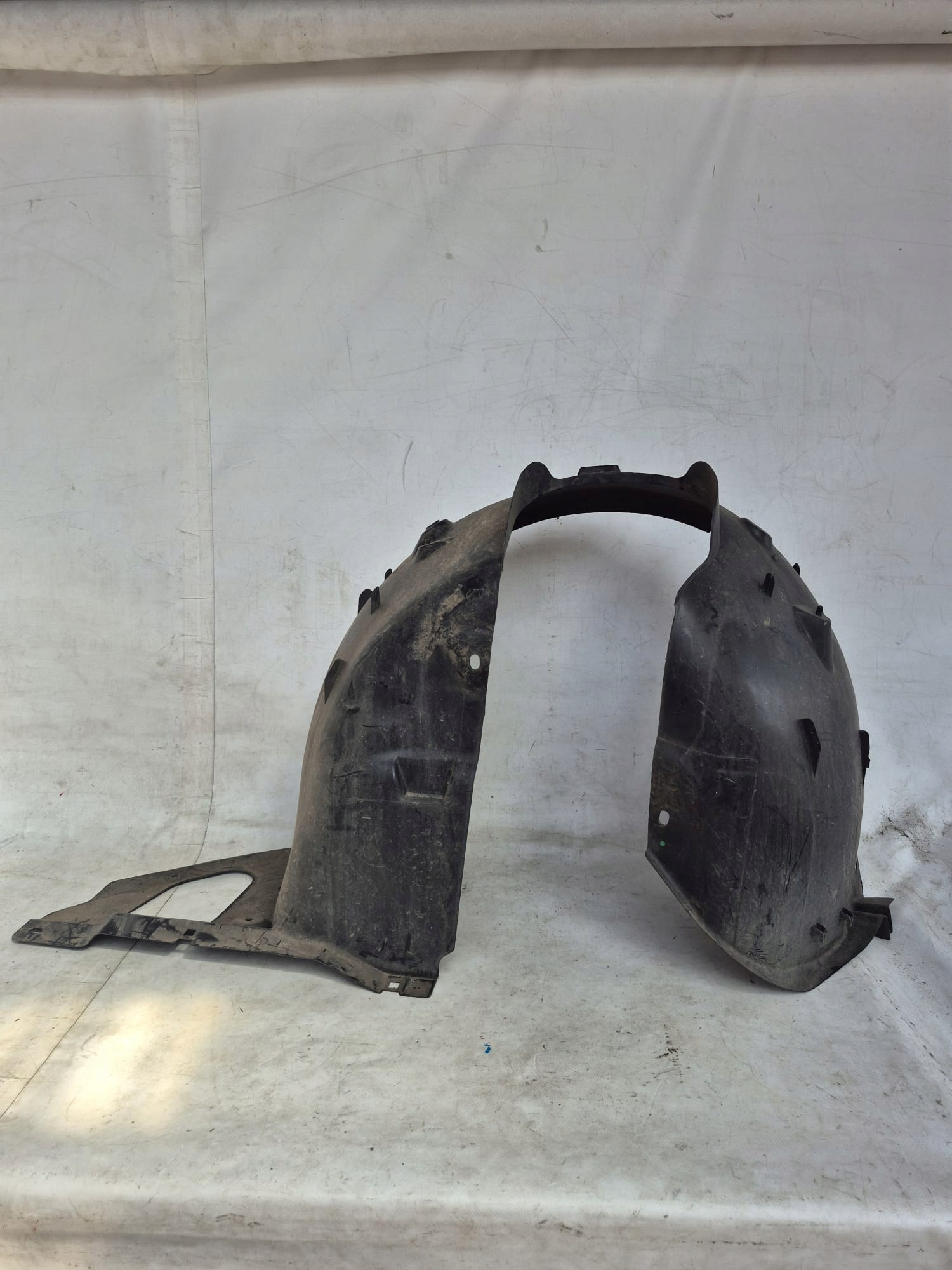 PEUGEOT 208 and 1 12-19 mudguard right front front 9673797180