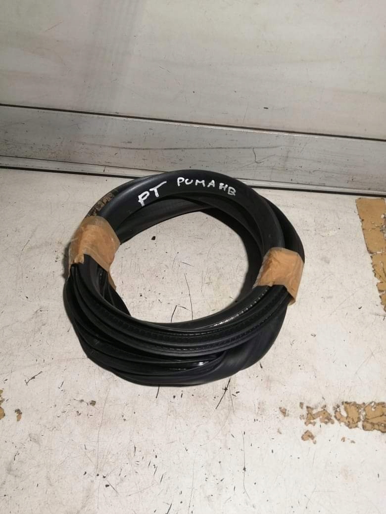 FORD PUMA MK2 USZCZELKA KAROSERYJNA LEWA TYLNA