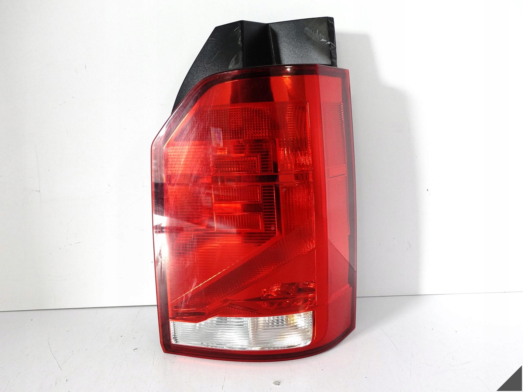 VW T6 TRANSPORTER MULTIVAN 7LA T6.1 LIFT 19-24 light LED right rear part EU