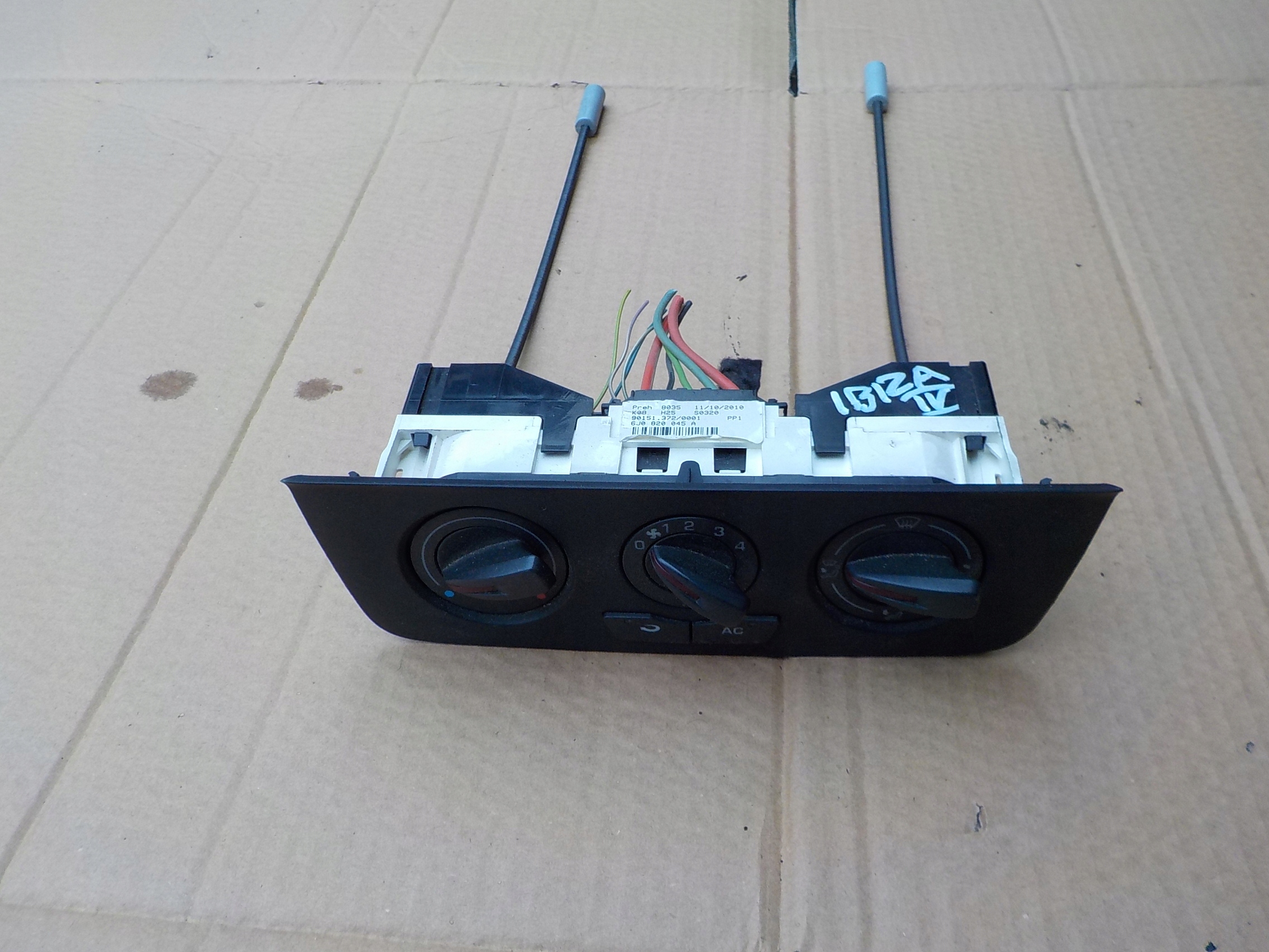 Unite commande clima seat ibiza IV 6J 6J0820045A 2010r