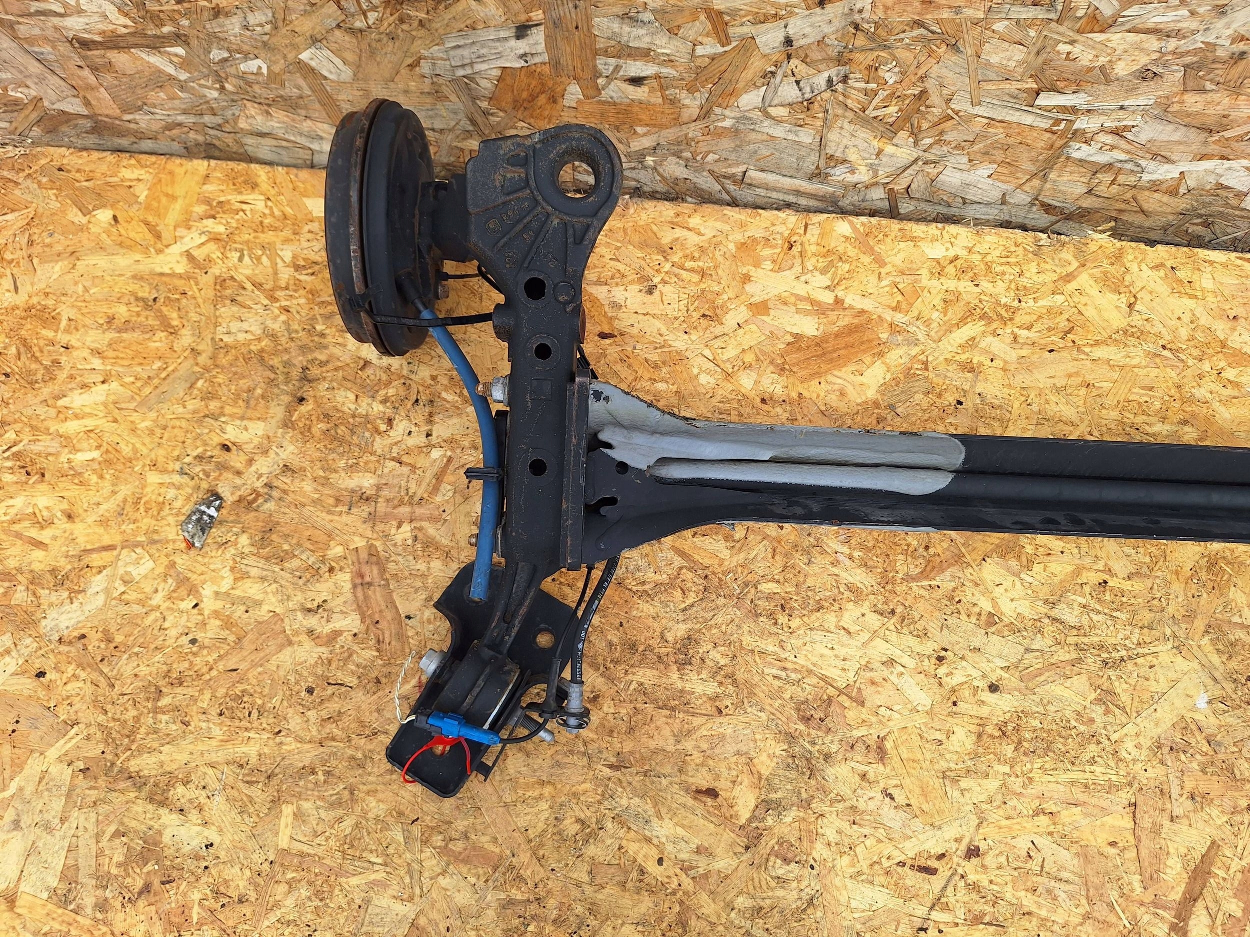 axis rear part CITROEN C2 C3 PEUGEOT 1007