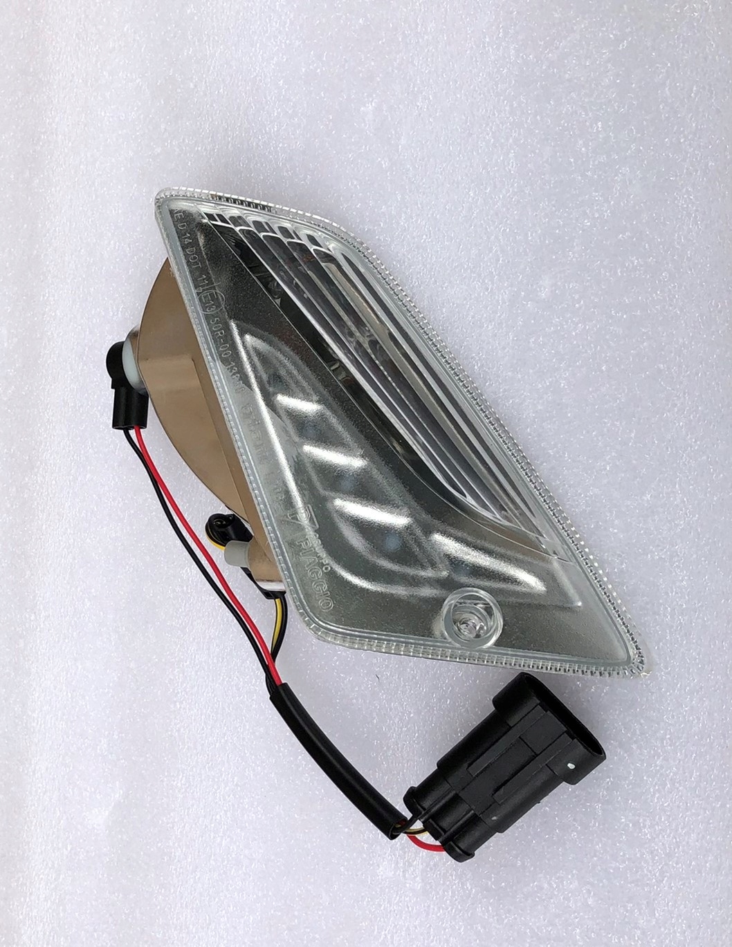 Vespa Gts 14-23 smerové svetlo predné pravé Nové