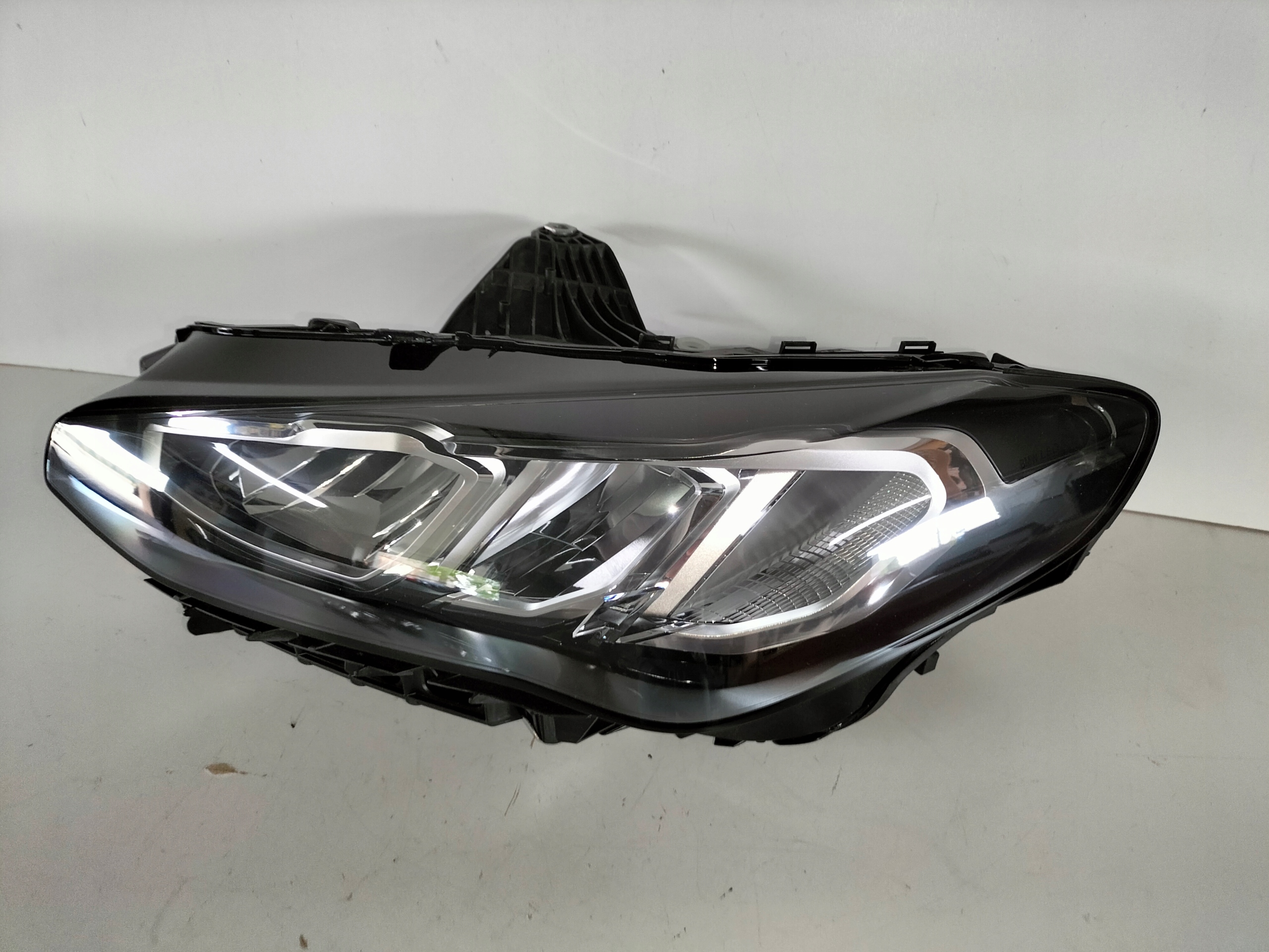 light front left BMW 2 U06 ACTIVE TOURER 21