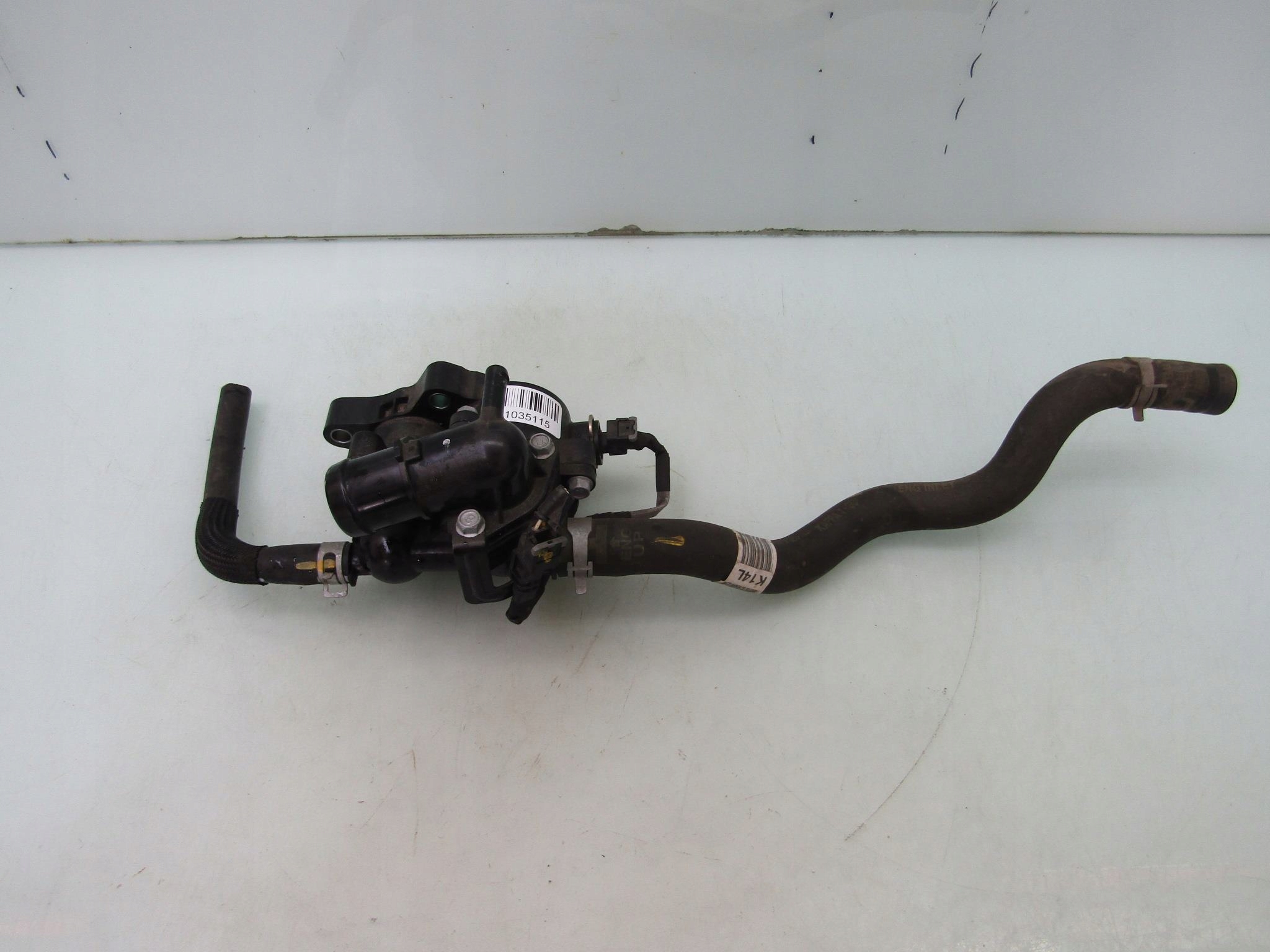 CEED III 1.4 TGDI 18R OBUDOWA TERMOSTATU TERMOSTAT