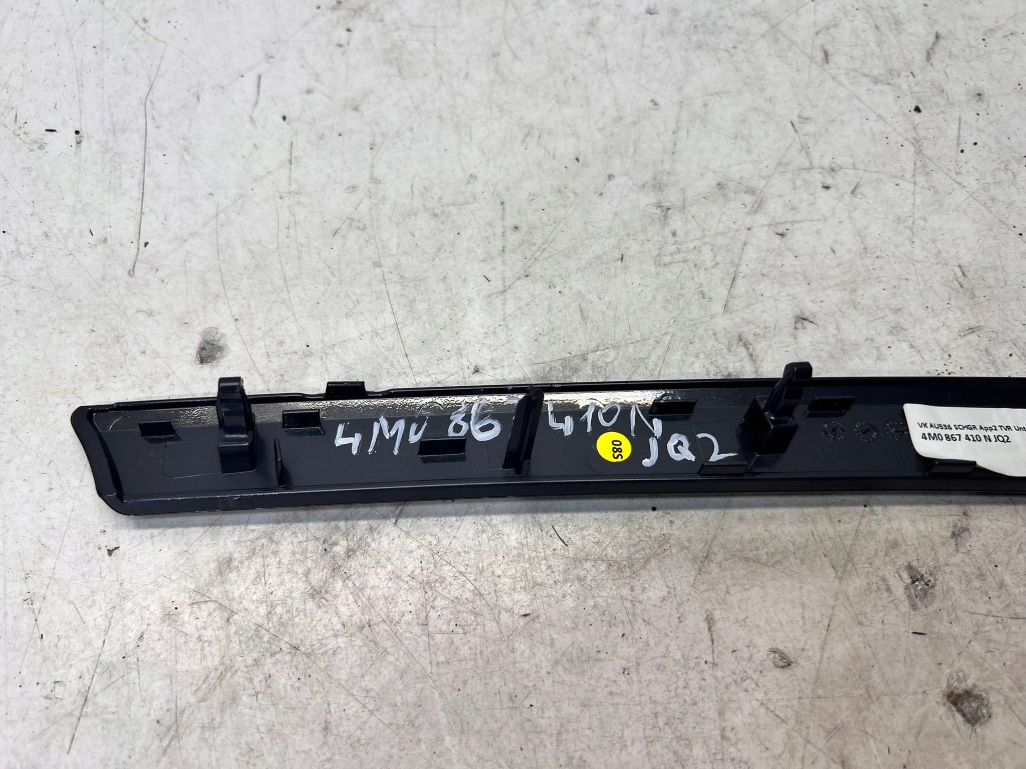 DEKOR door right front AUDI Q7 4M 4M0837410N JQ2