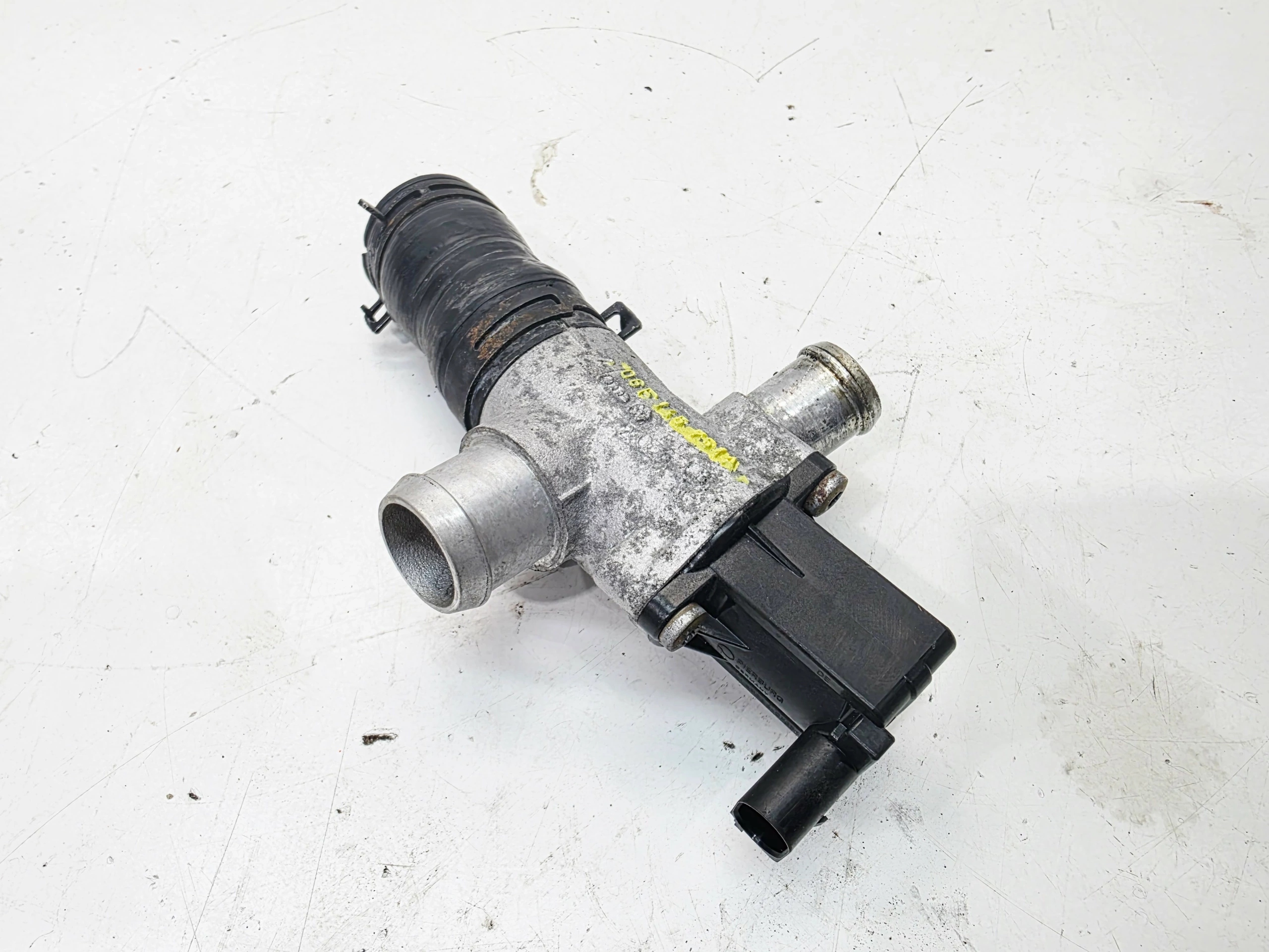 Sensor ODCINAJACY KOLNIERZ POSREDNI AUDI TTS 8J 2.0 TFSI 06F145751A