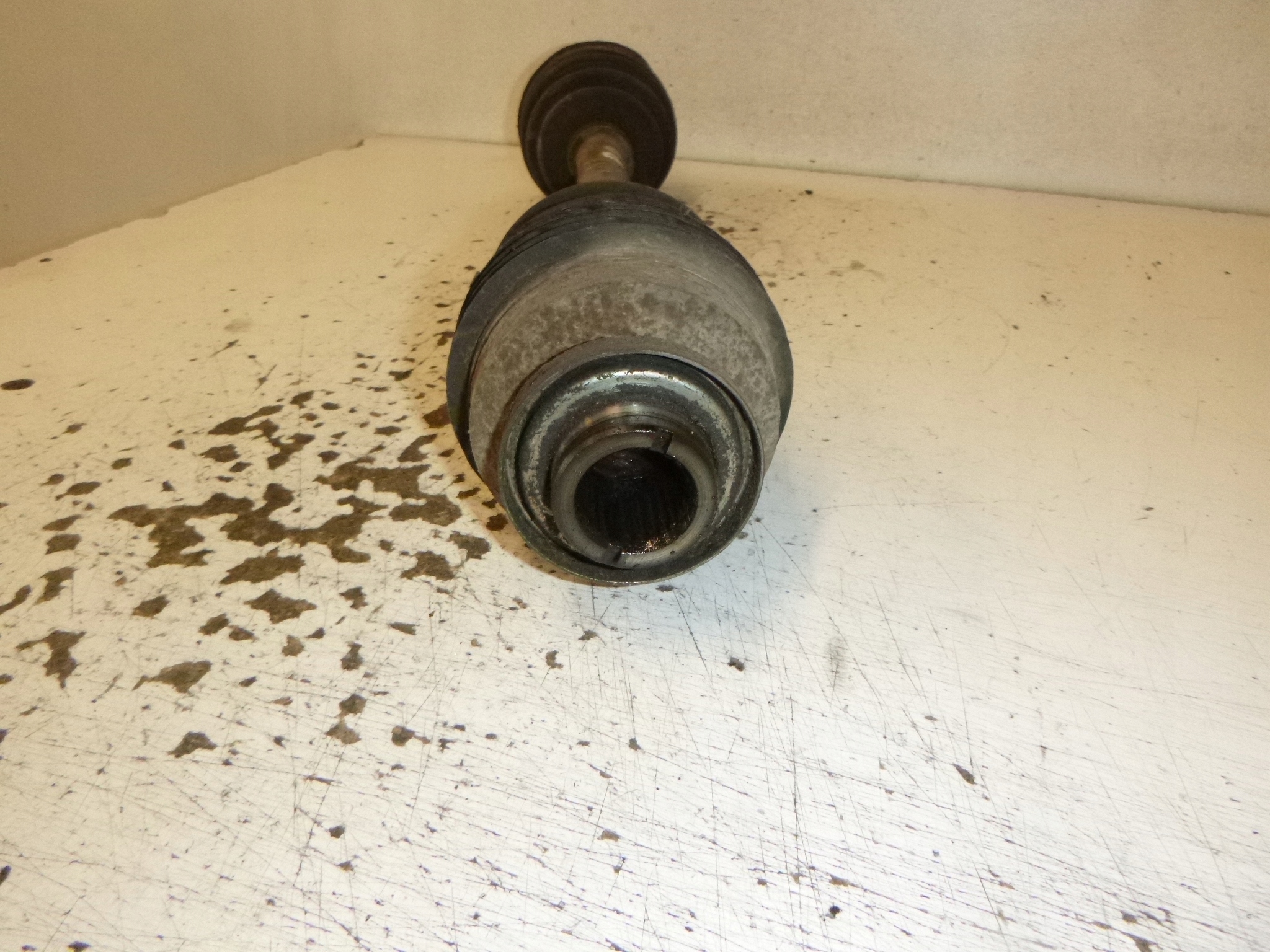semi-axis front right Hyundai Santa Fe 2.7 2001r.
