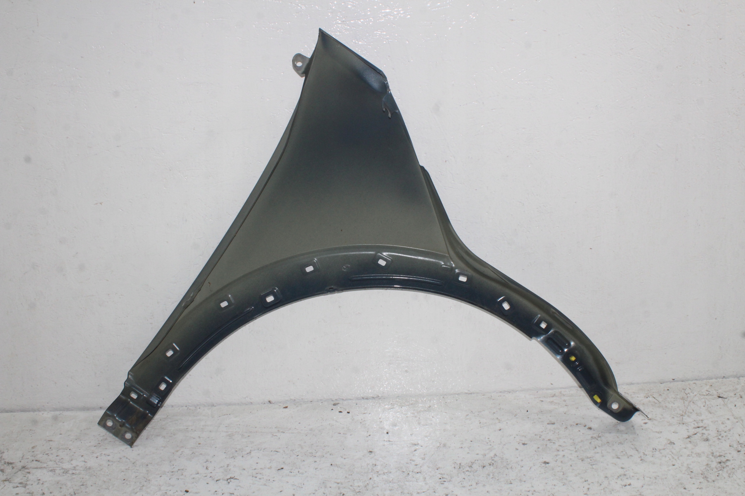 Hyundai Ioniq V fender left front