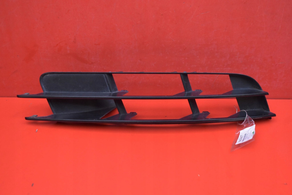 grid of a bumper right 4L0807682 AUDI Q7 4L 05-09