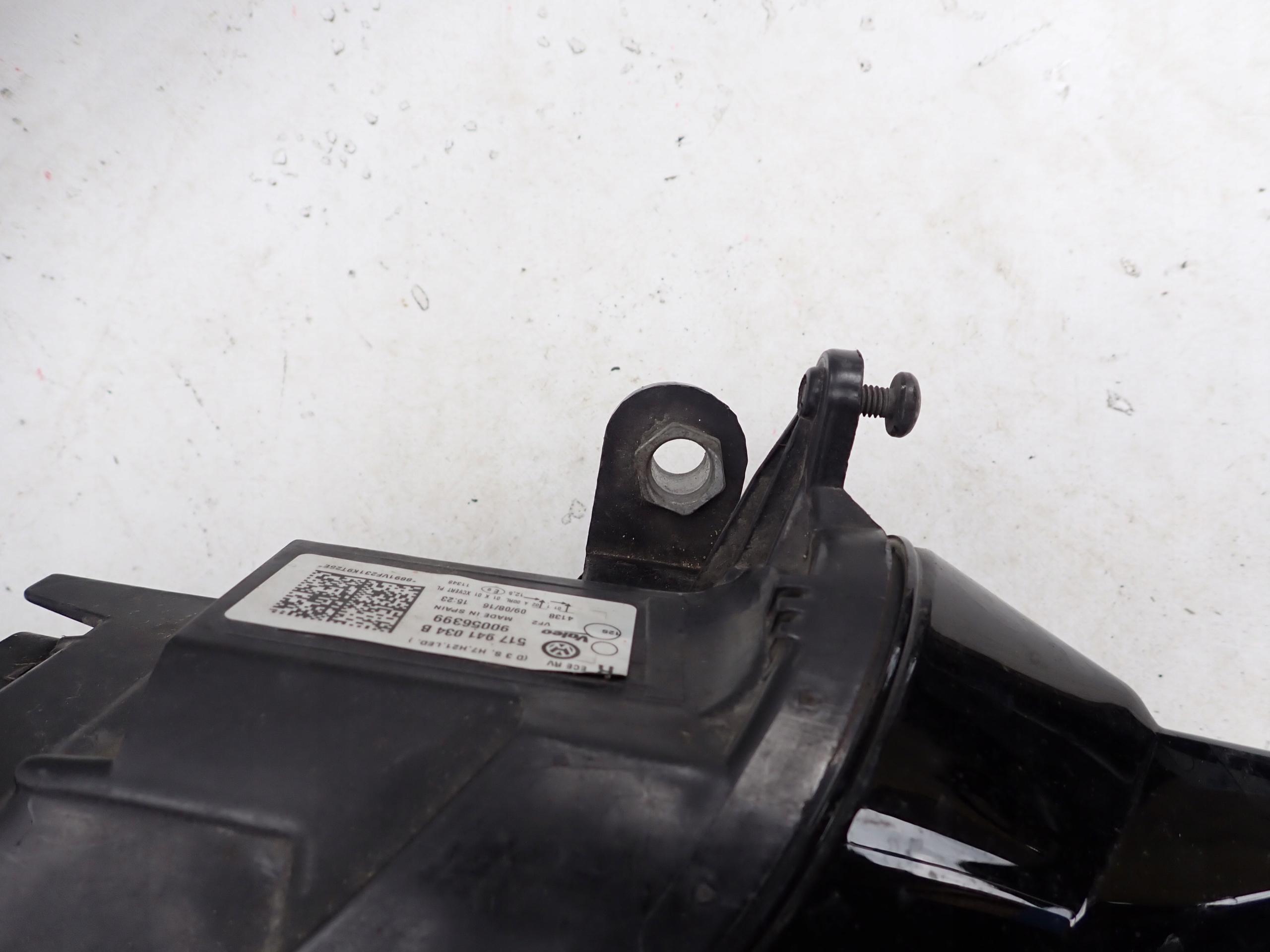 VW GOLF SPORTSVAN 14- light right front front BI XENON