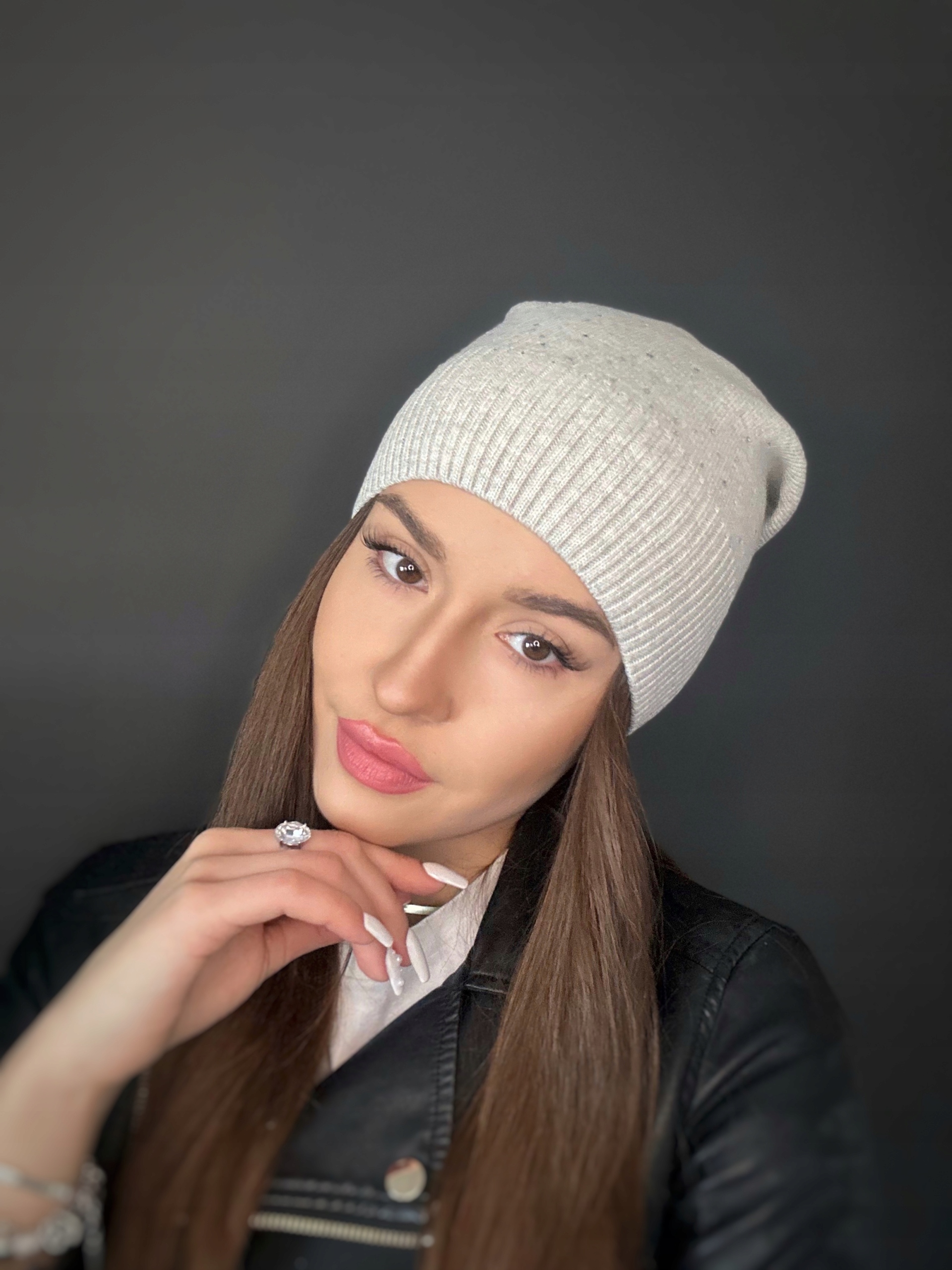 CZAPKA DAMSKA CEKINY MODNA ELEGANCKA CIEPŁA WIOSNA JESIEŃ BEANIE KOLOR 2921 Wzór dominujący inny wzór