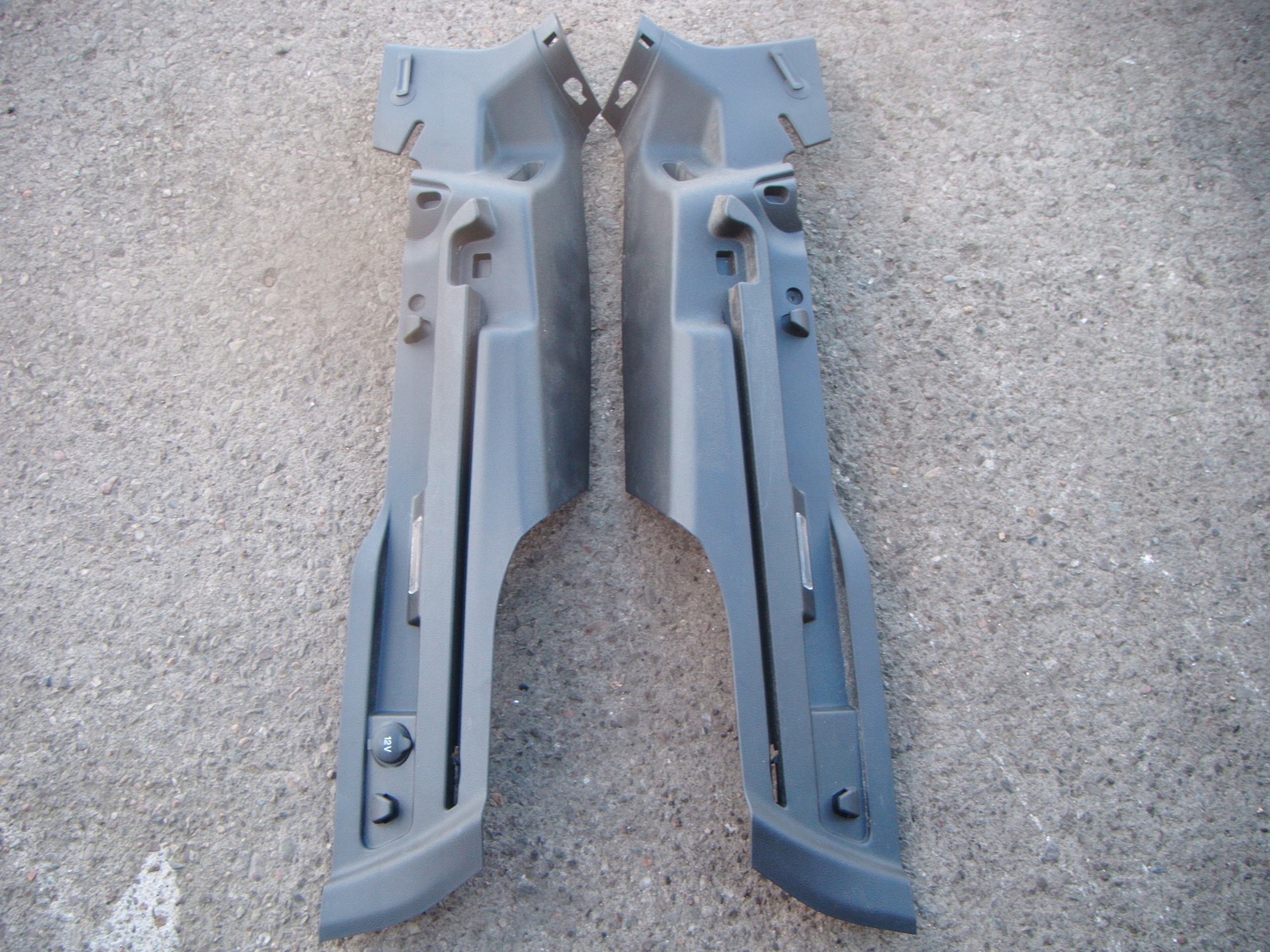 FORD FOCUS MK3 KOMBI 2010- BOCZEK TAPICERKA MOCOWANIE ROLETY - KOMPLET