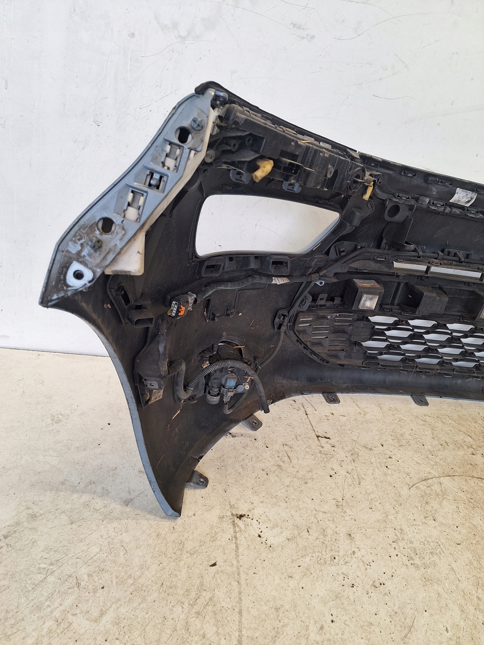 CITROEN C4 PICASSO II 13-16 bumper + LED
