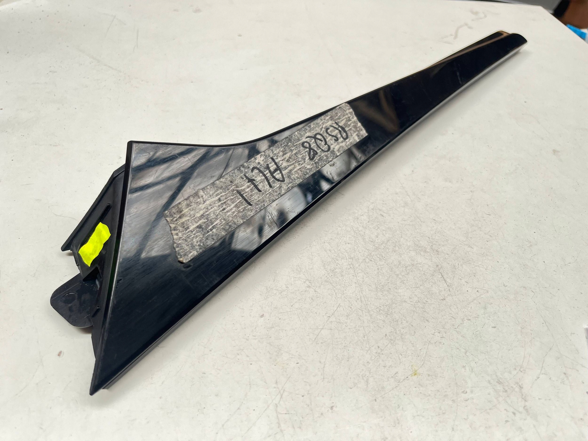 AUDI Q8 4M8 left moulding windows bonnet rear part SPOILER 4M8854871 !J