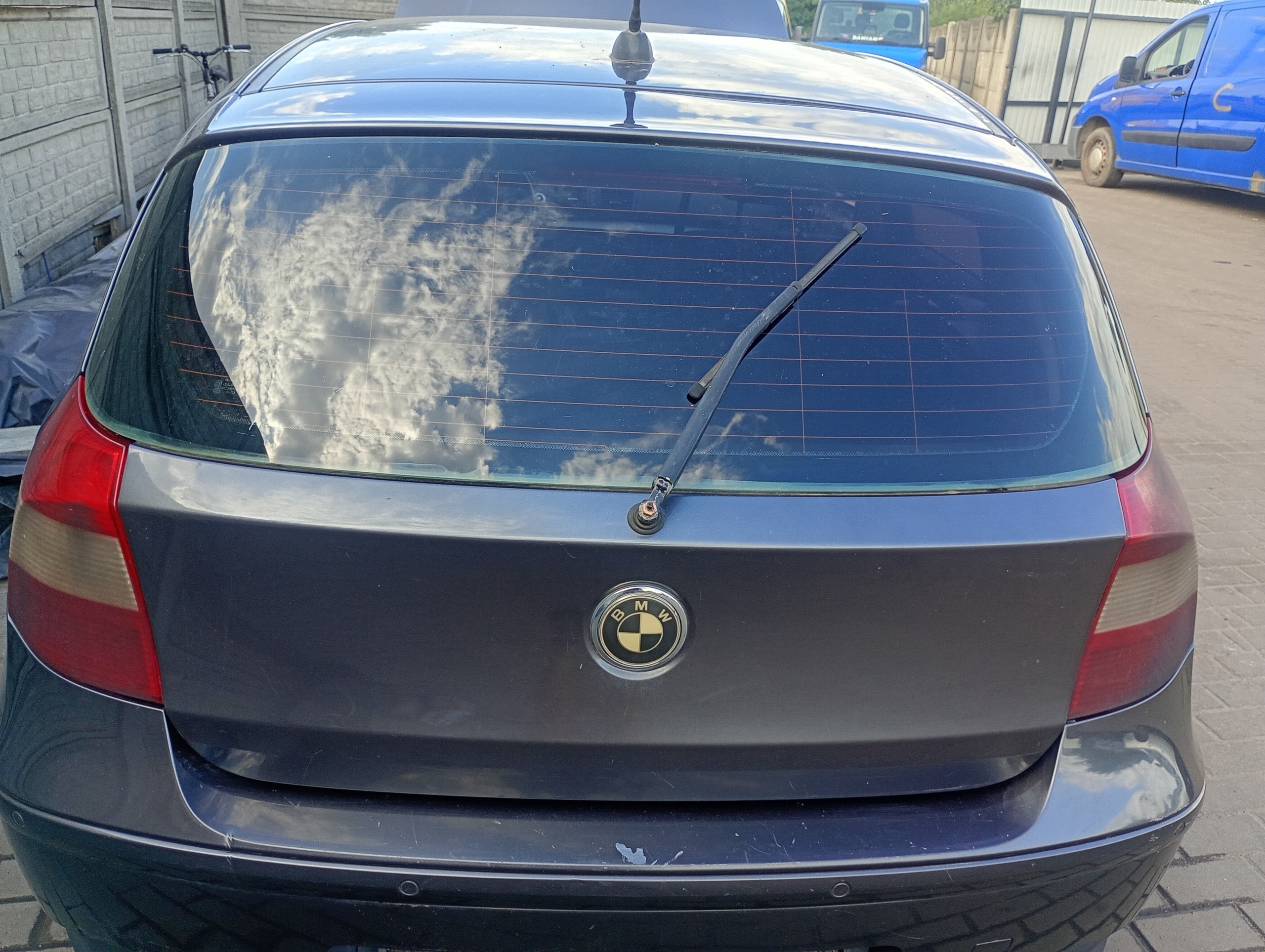 trunk door boot rear rear part BMW 1 and E87 04-11 kod lakieru A22/7