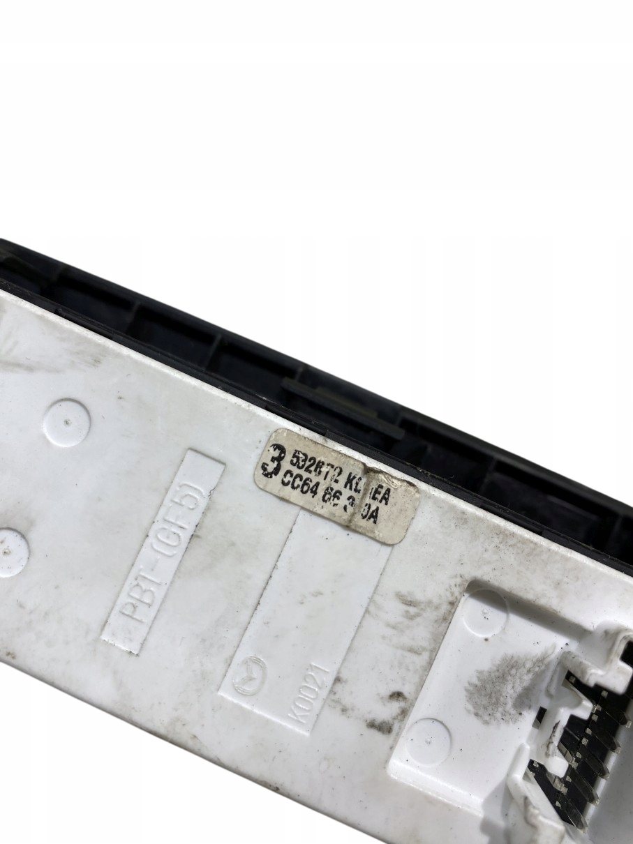 PANEL okna levý předek MAZDA 5 a CC29684L6