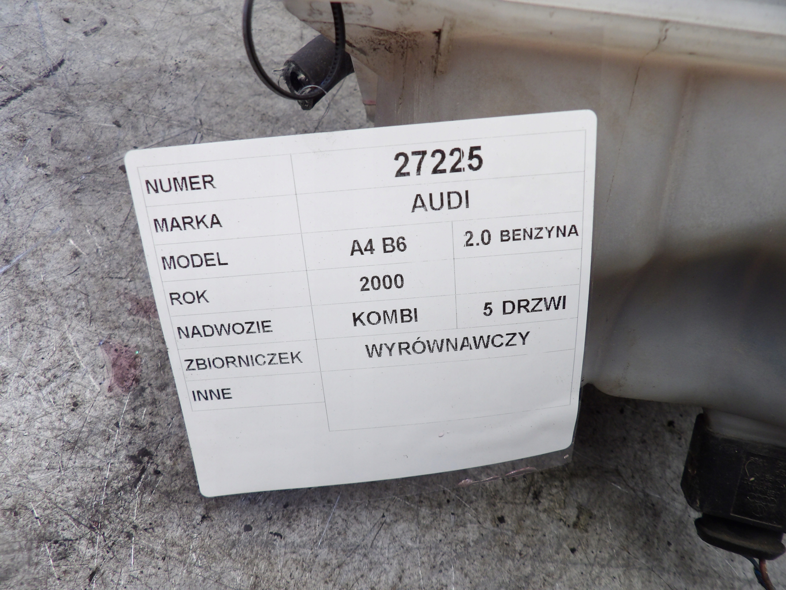 Audi A4 B6 Scheibenwaschbehälter 8E0121403