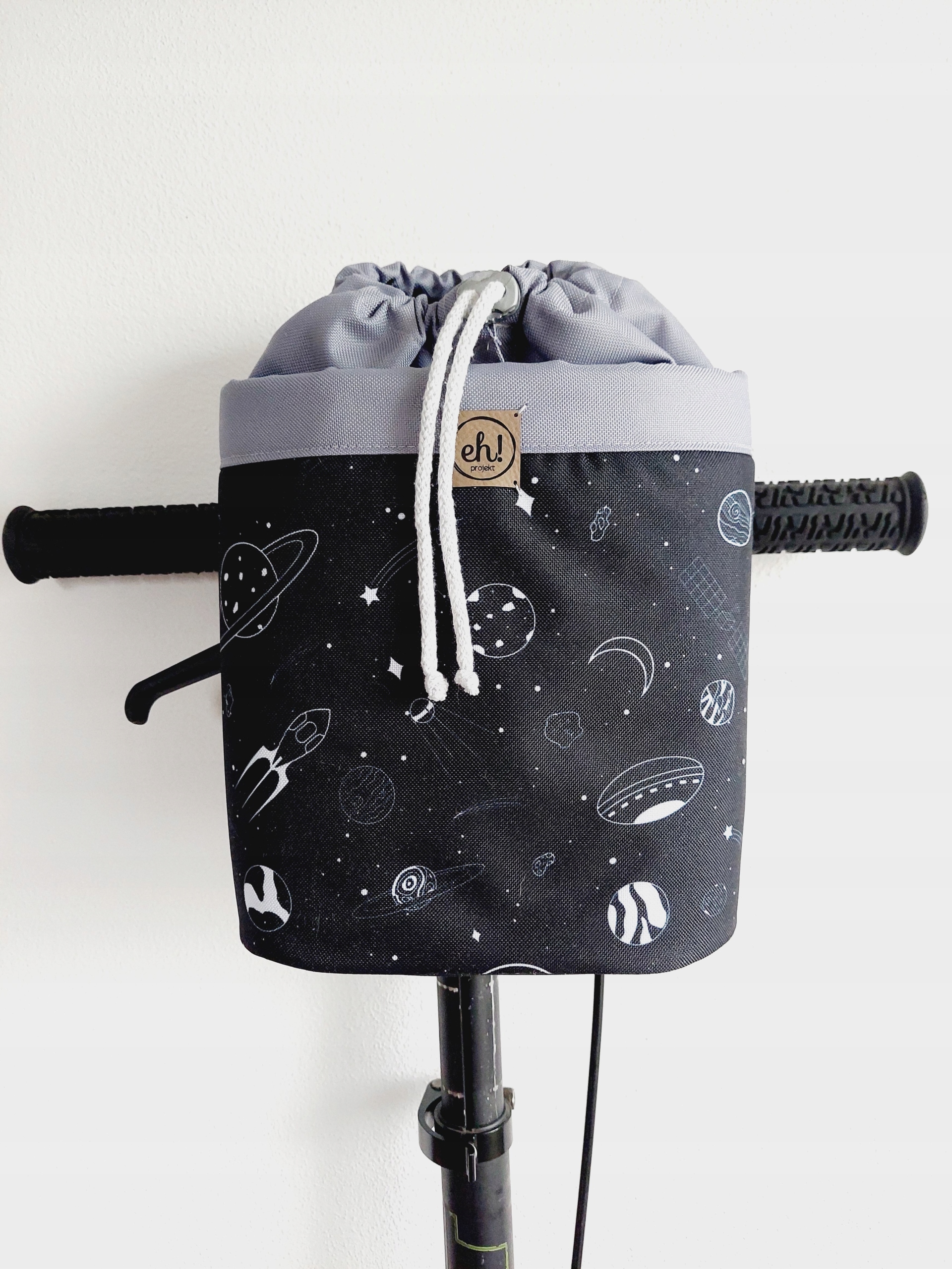 KOSZYK SASZETKA na kierownicę rower HULAJNOGĘ EAN (GTIN) 7290101163992