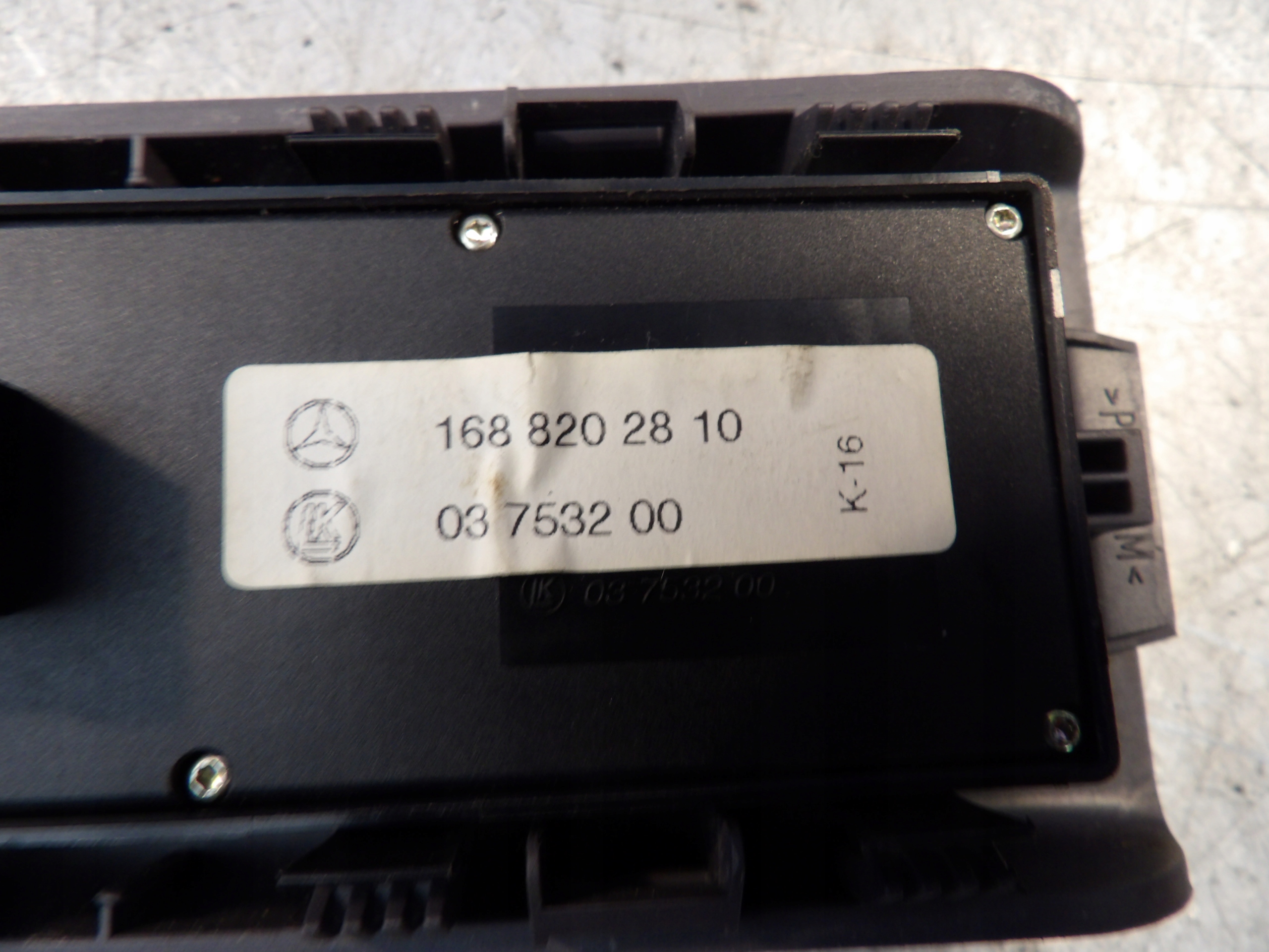 COMMANDES VITRE MERCEDES-BENZ OE 1688202810
