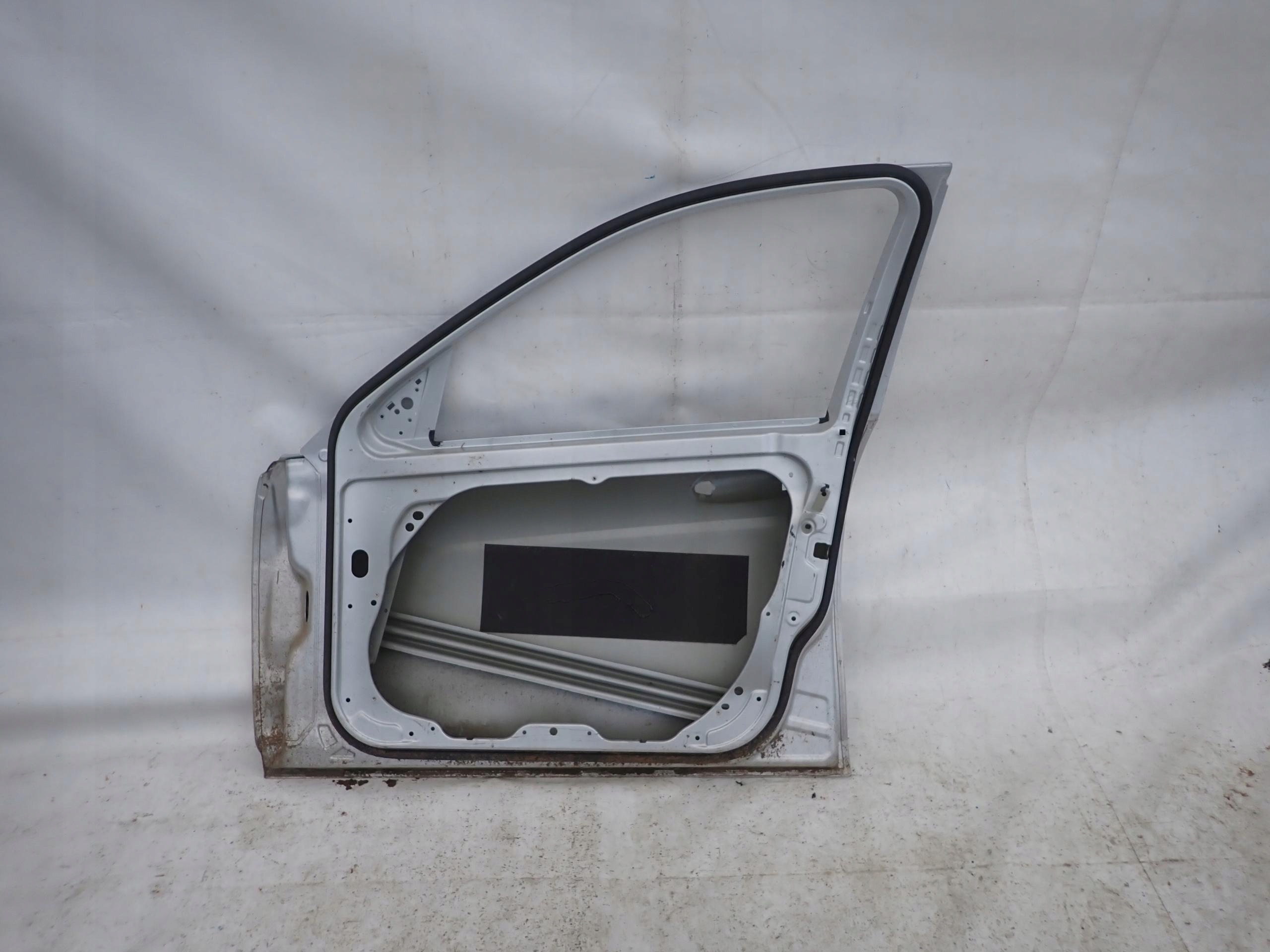 MERCEDES W204 C-KLASA door right front front