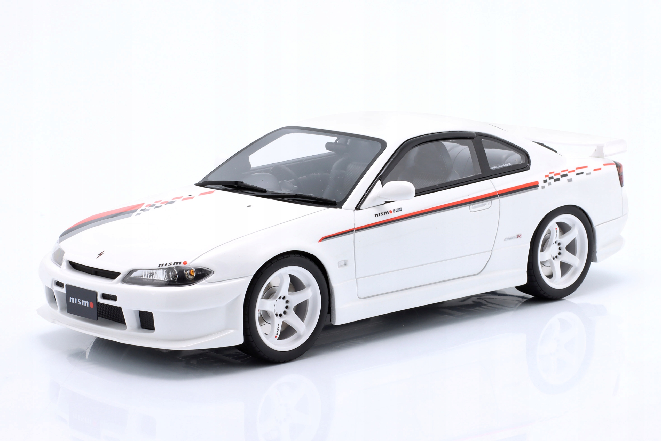 Nissan Silvia Spec-R Nismo Aero S15 S-Tune 2000 White Otto Mobile 1:18 1/18