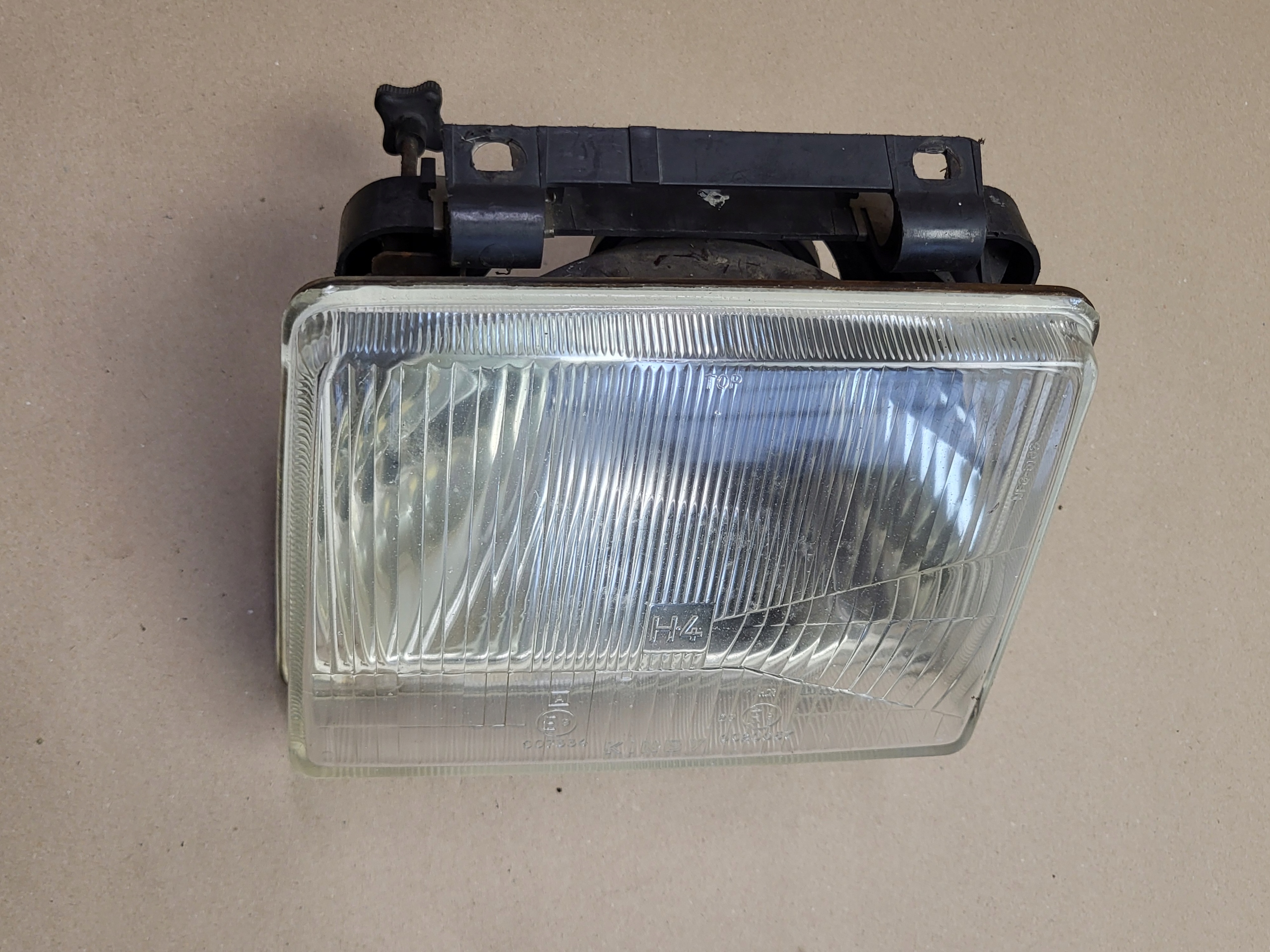 light REFLEKTOR front OPEL CORSA A OE EU KINBY H4 HCR