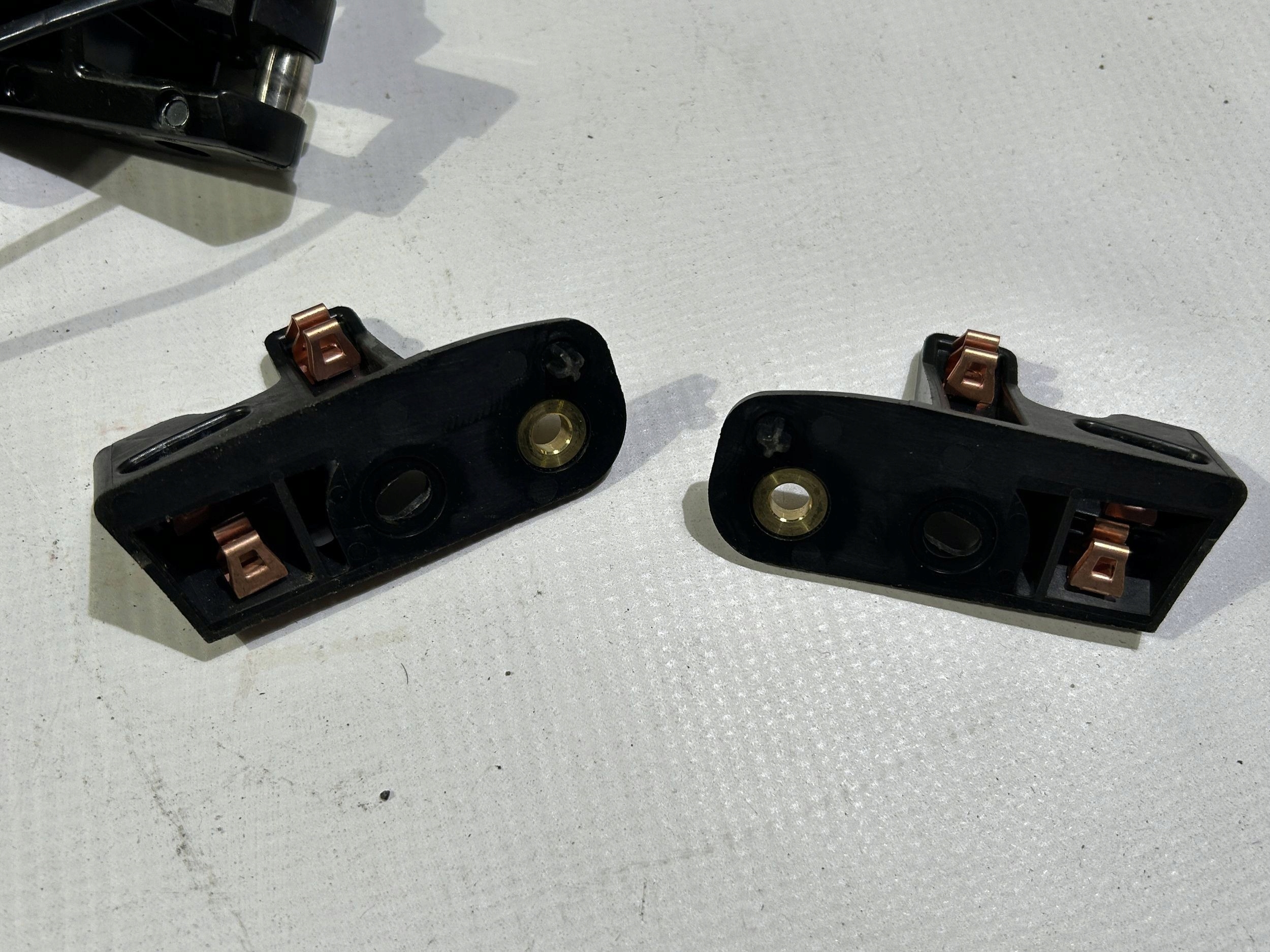 lock rygiel latch roofs Chevrolet Corvette C7 Cabrio 2014r