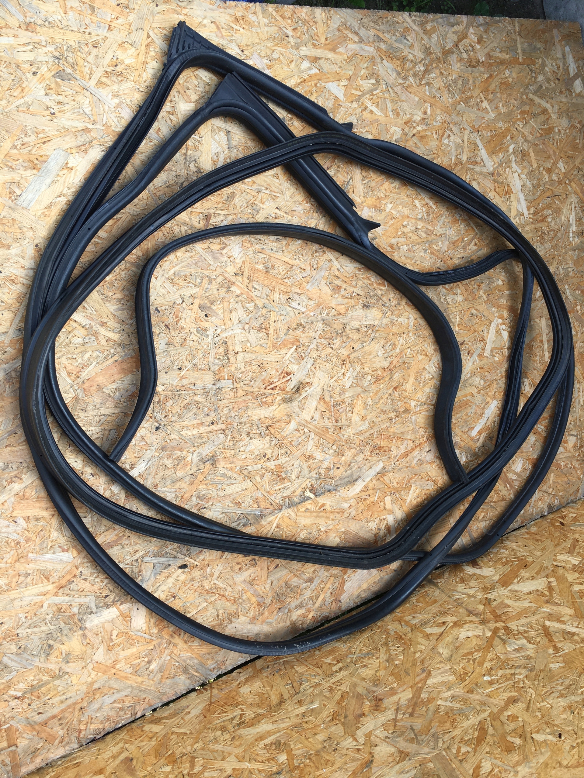 MINI COOPER F56 USZCZELKI DRZWI