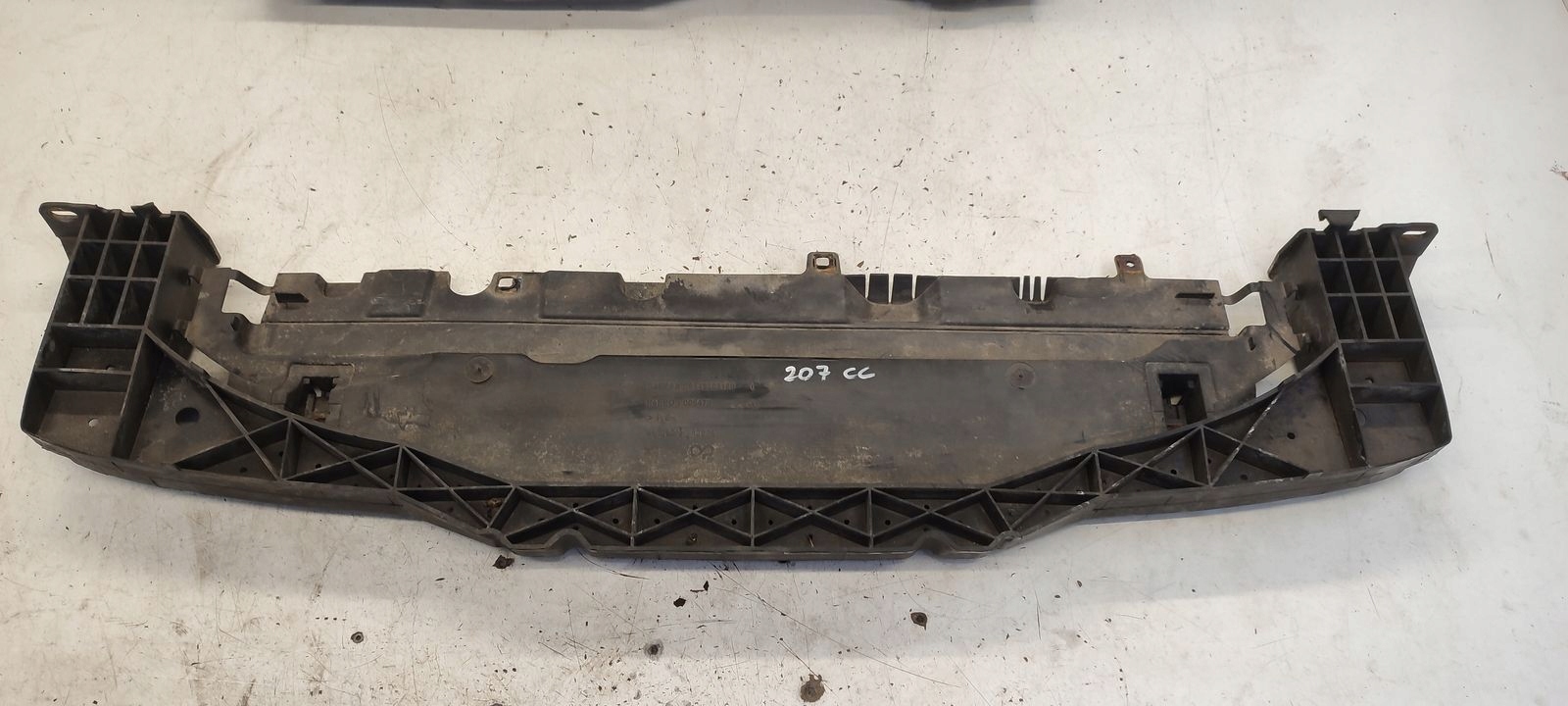 support panel for radiators pillar iron radiator Peugeot 207 CC 1,6 VTI