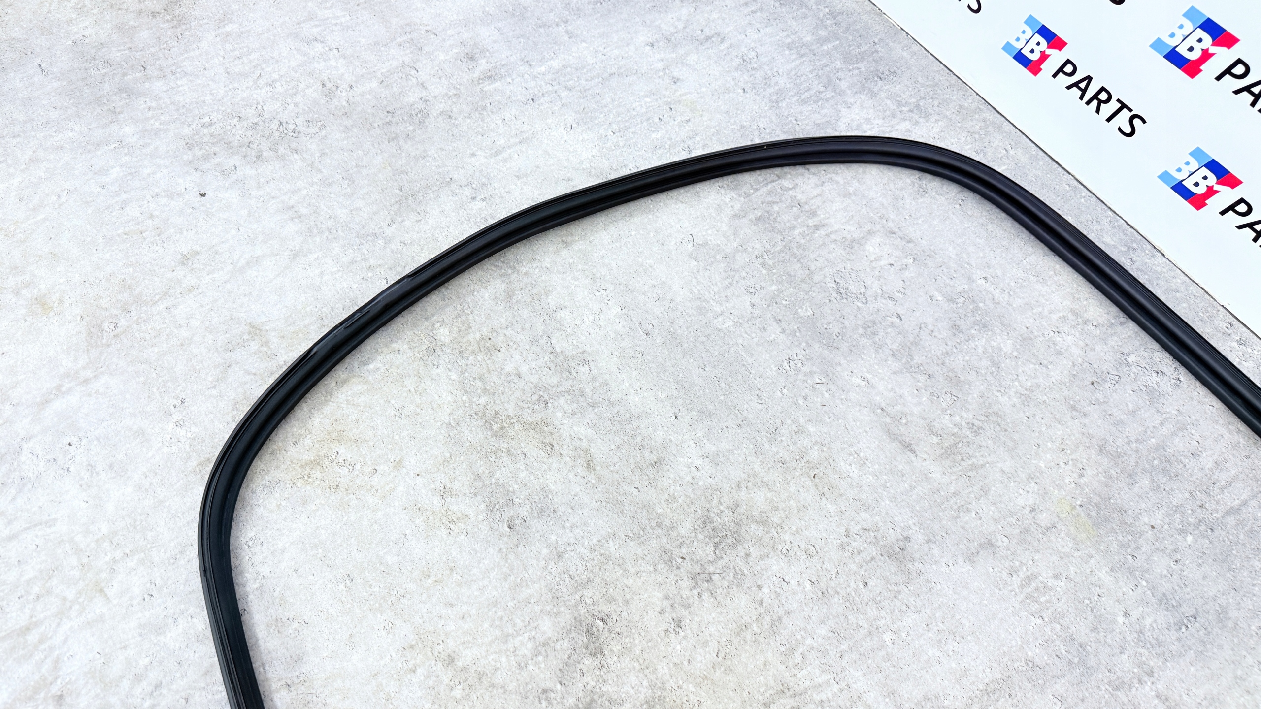 BMW G05 X5 gasket bonnet boot rear part rear 9854893