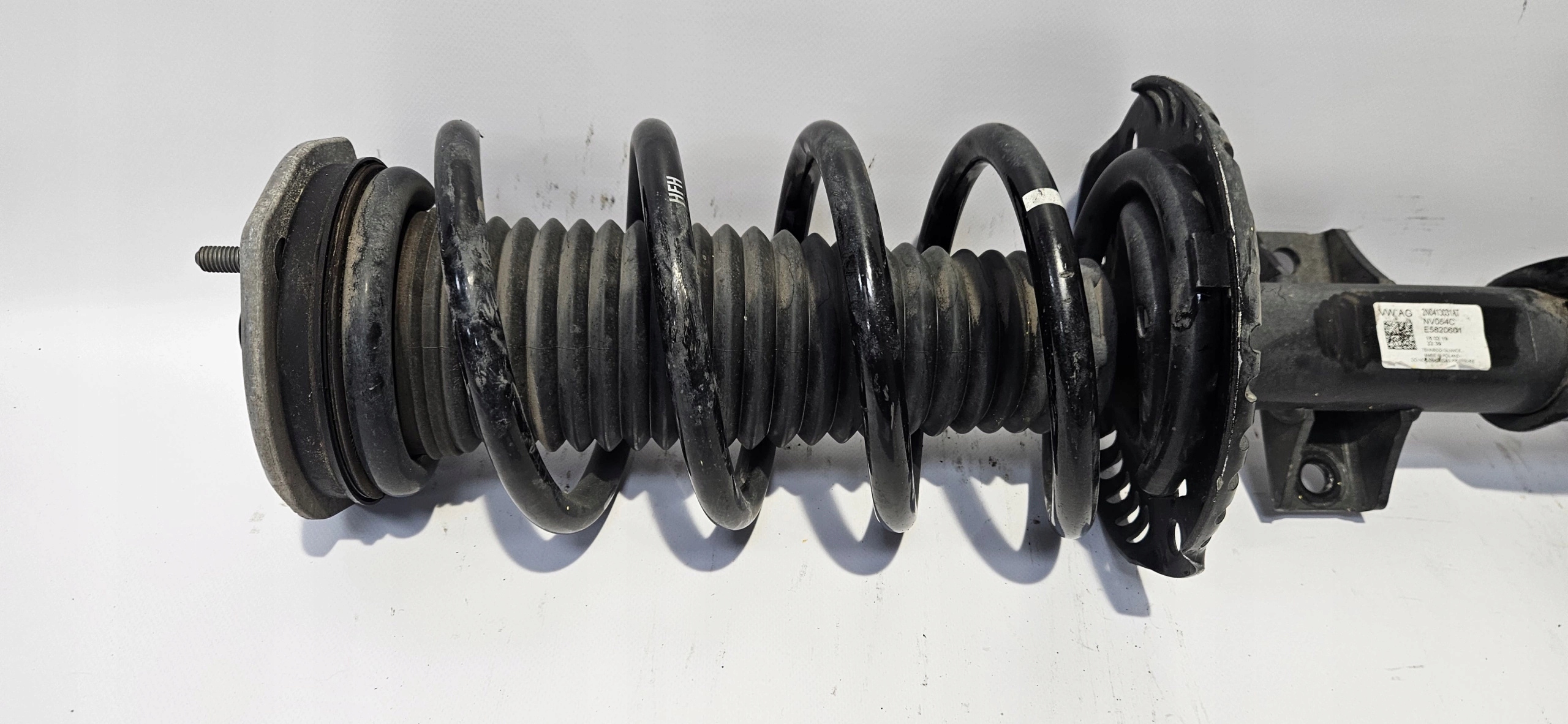 shock absorber left front VW CRAFTER II MAN TGE