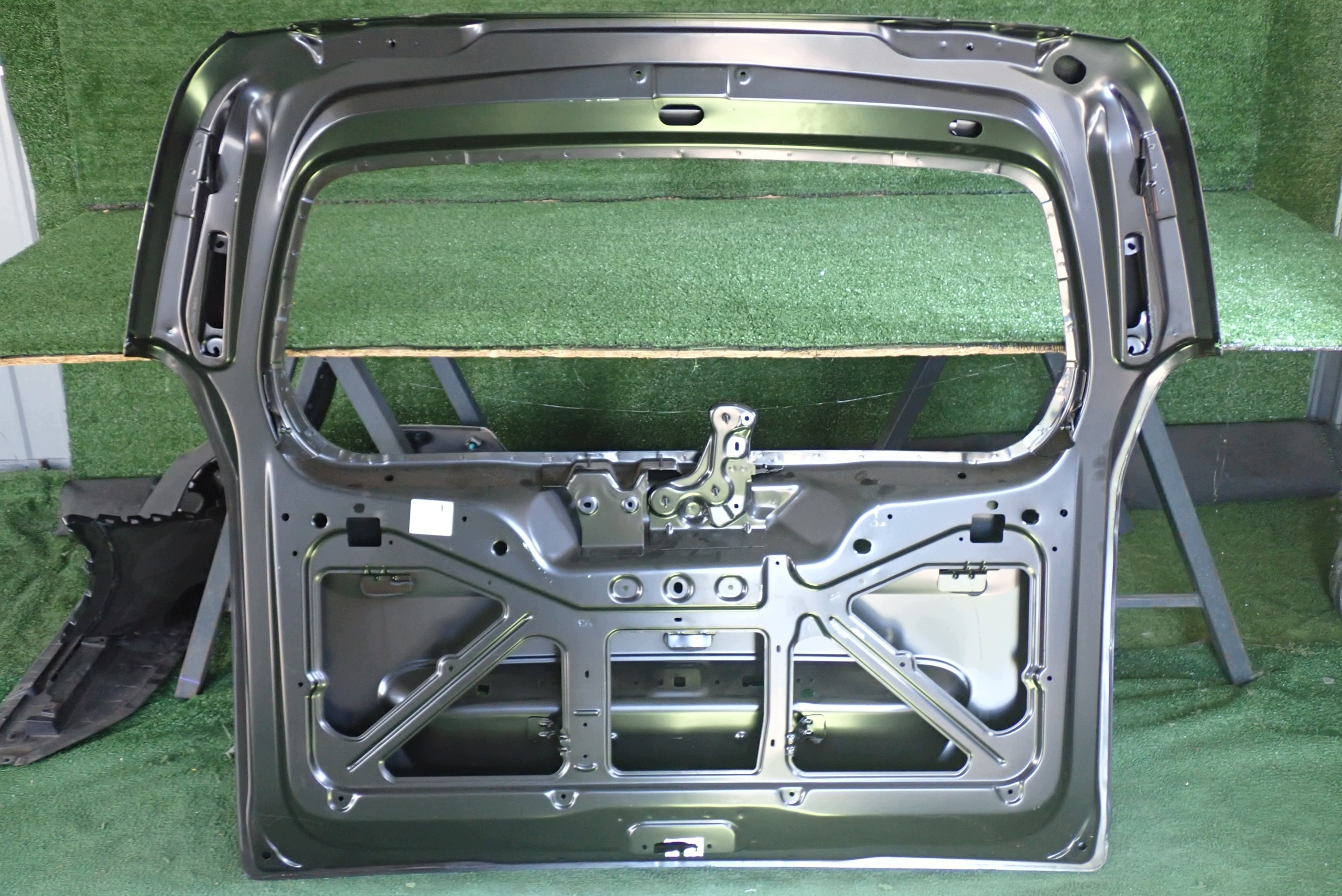 BERLINGO PARTNER III below SZYBE UCHYLNA 08-18 boot doors rear part
