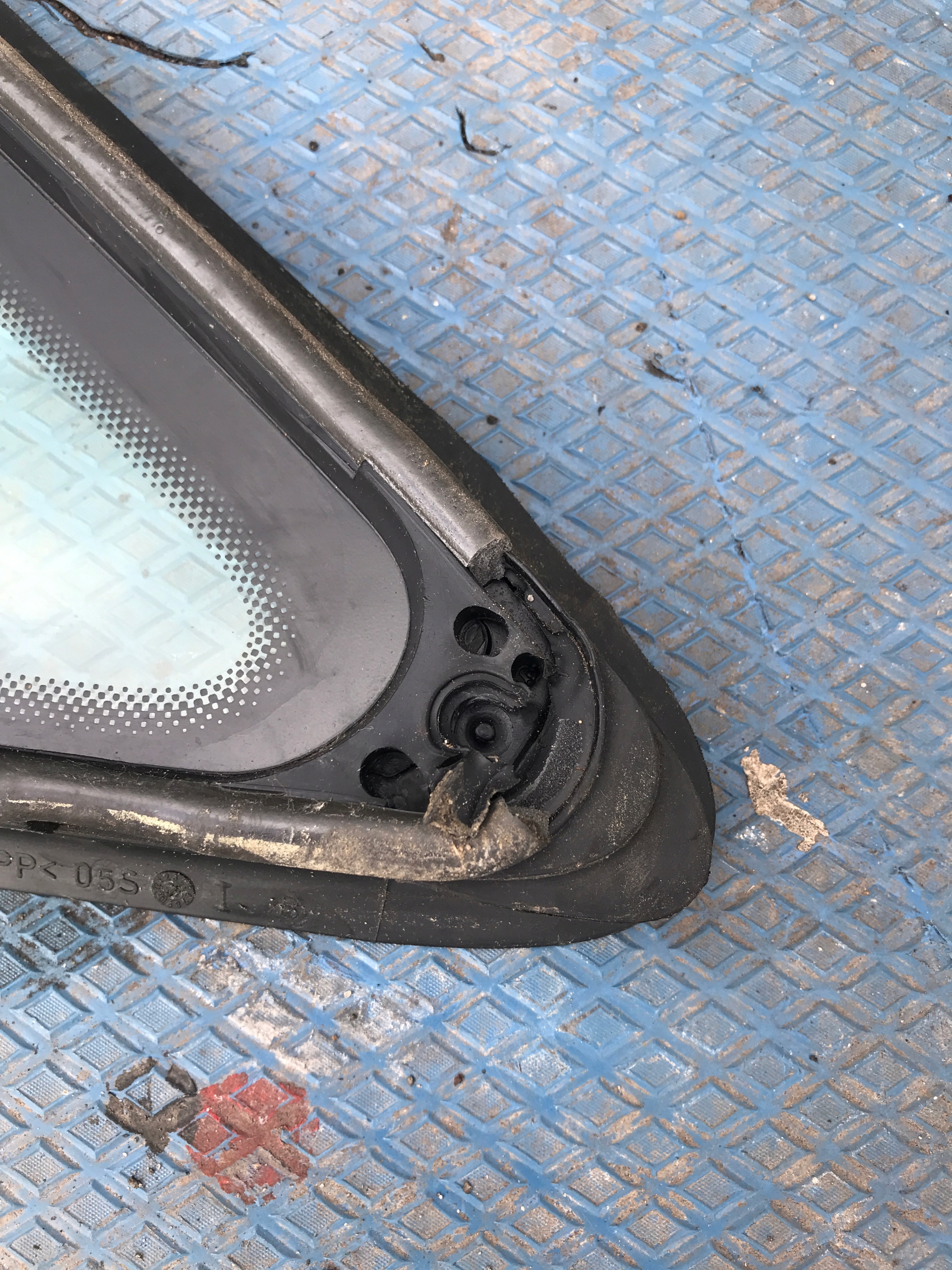 window bodywork left VW TOURAN LIFT 1T0845411