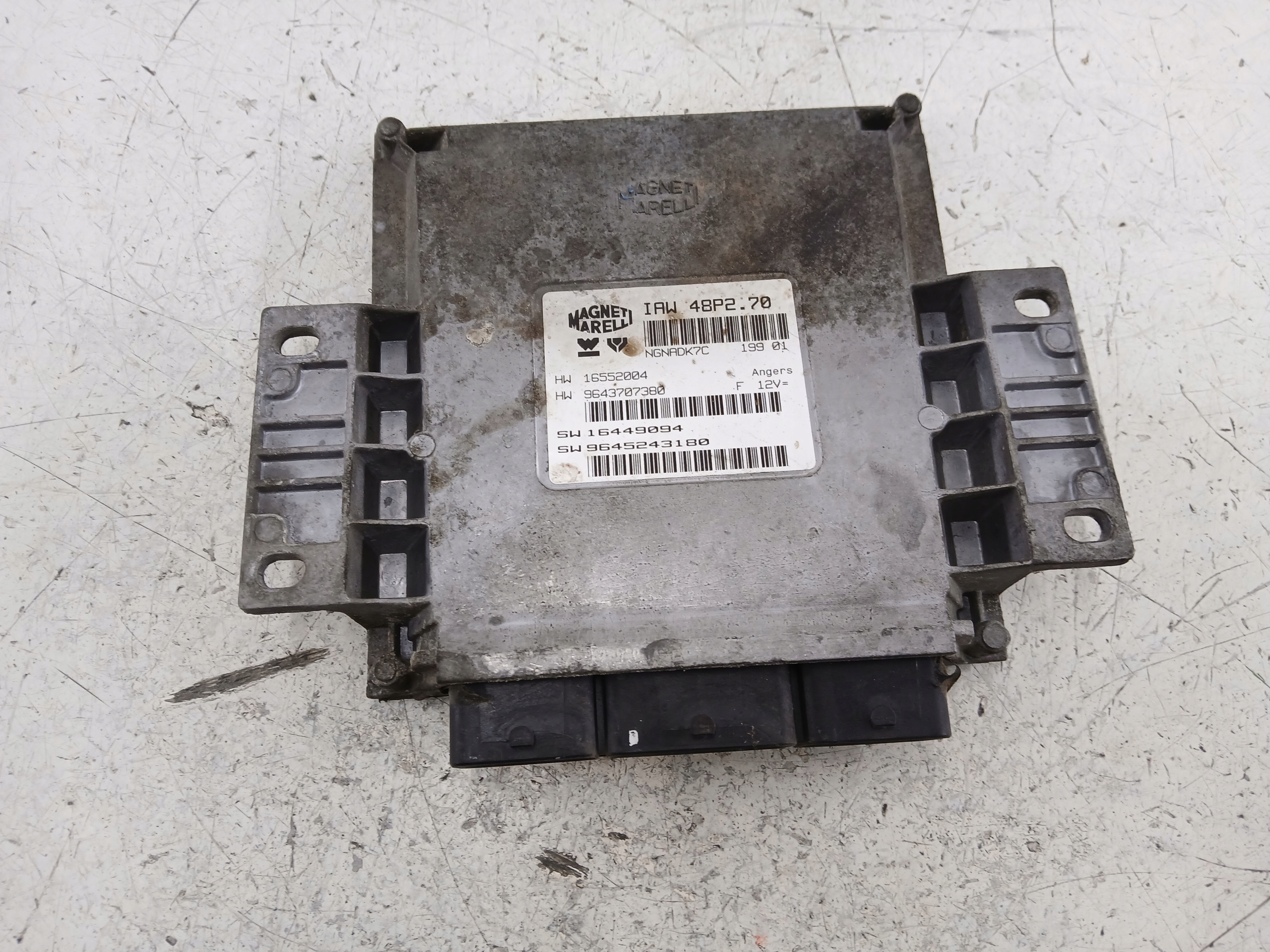 PEUGEOT 206 1.1 control unit of the engine 9643707380