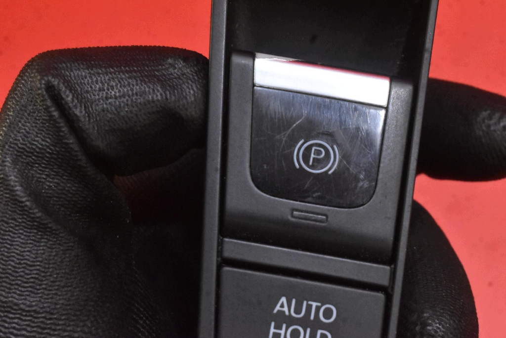 páčka tlačítko elektrická brzda AUTO HOLD 3AB927137 VW PASSAT CC 08-12