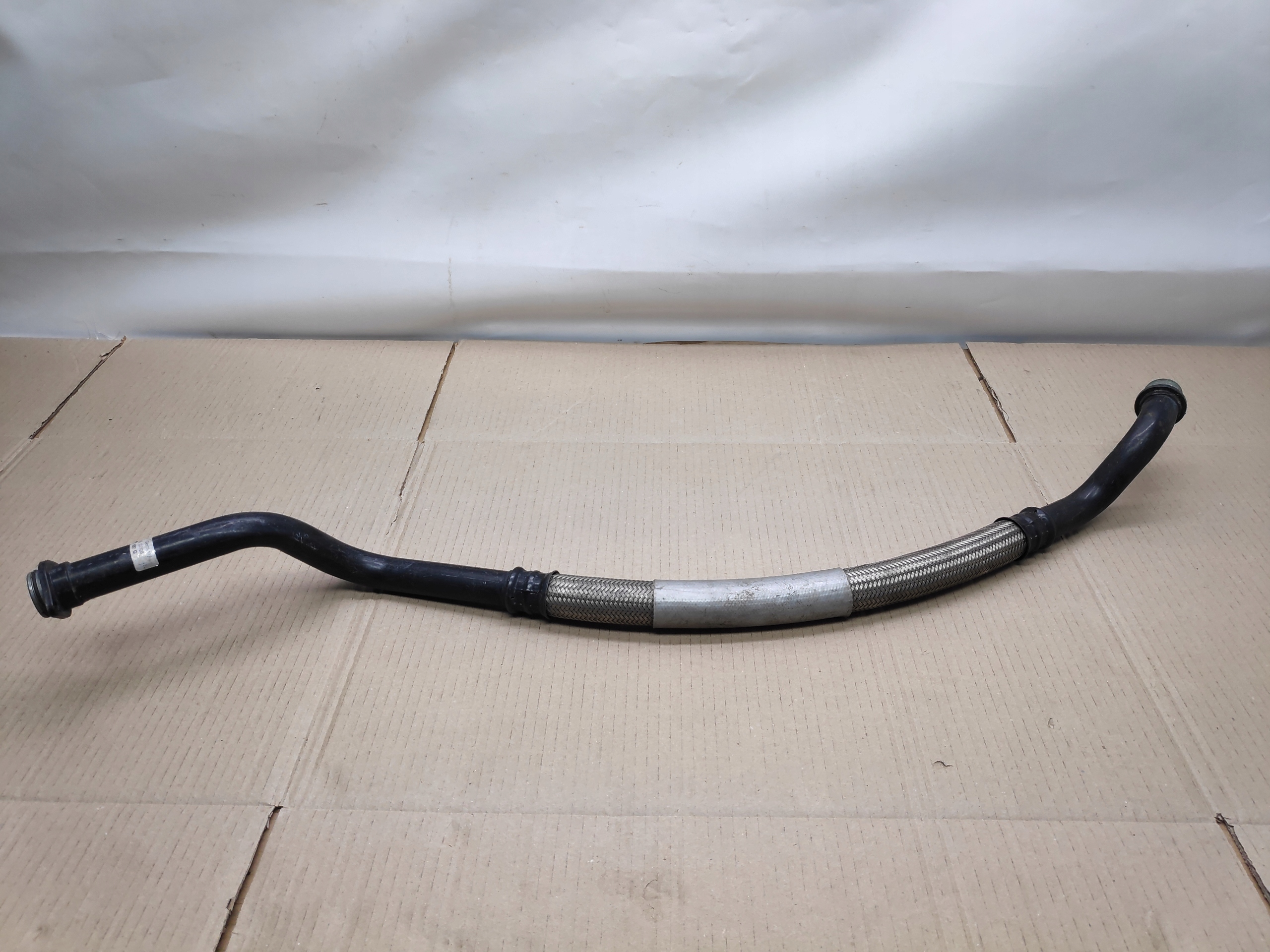 AUDI R8 масляний шланг 420115687G (115)