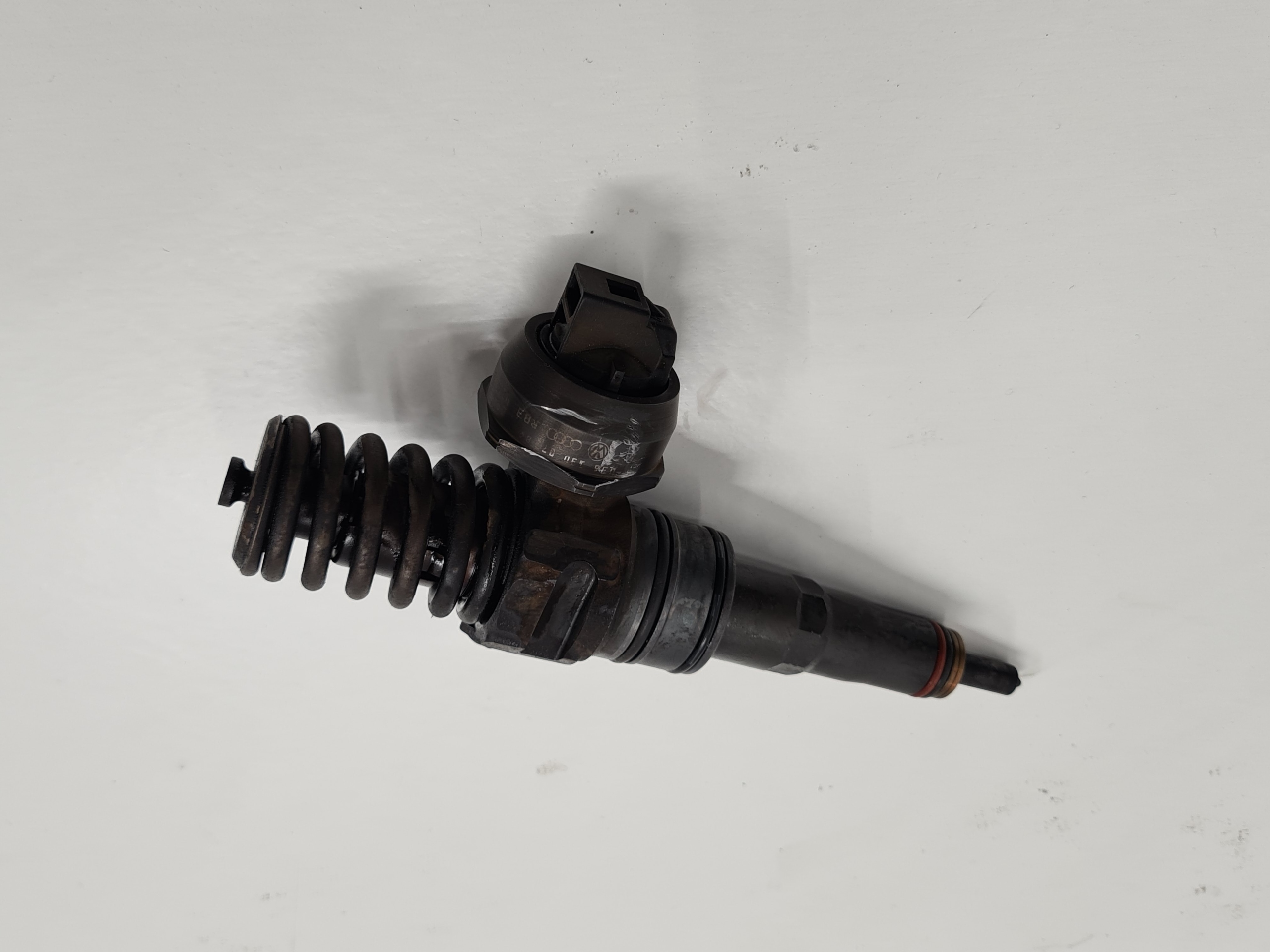 VW SKODA SEAT НАСОС-ФОРСУНКА 2.0 TDI 038130073BQ