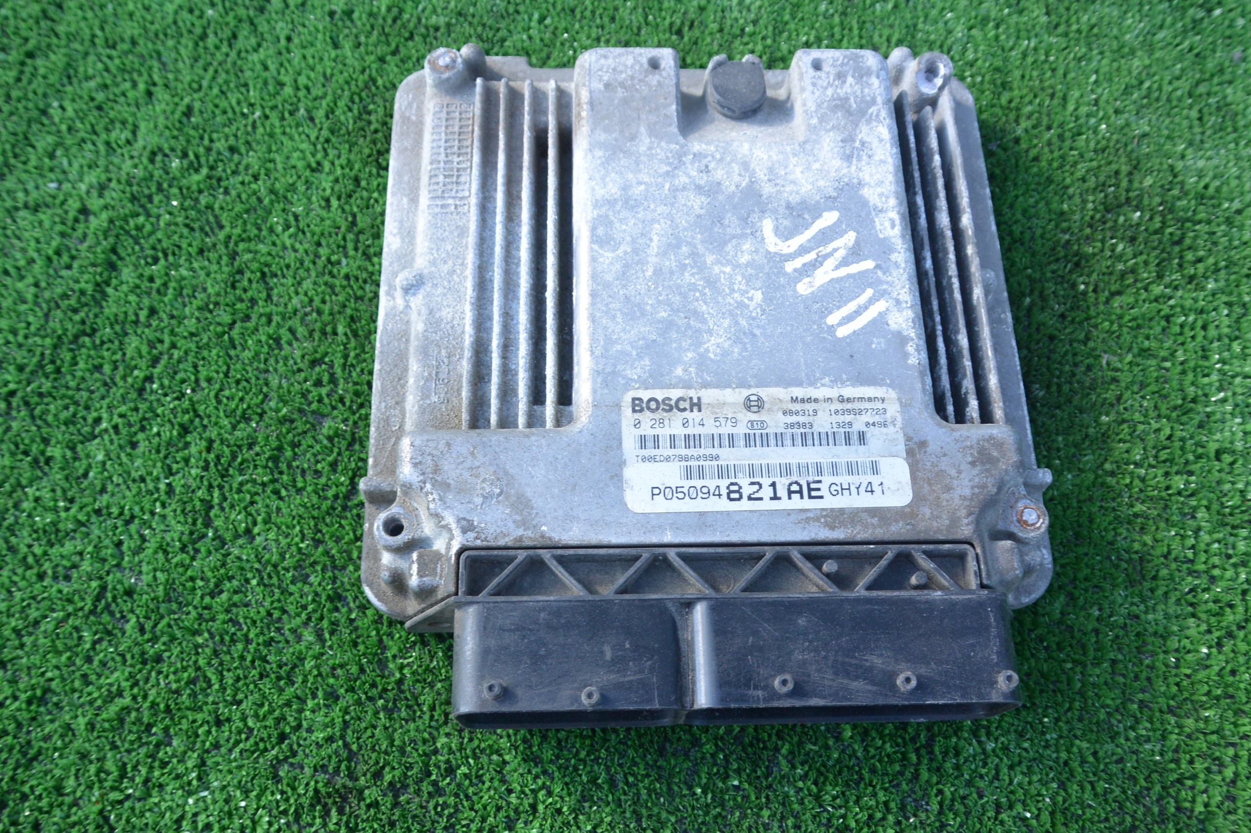 computer control unit module of the engine 2.0 CRD DODGE JOURNEY P05094821AE