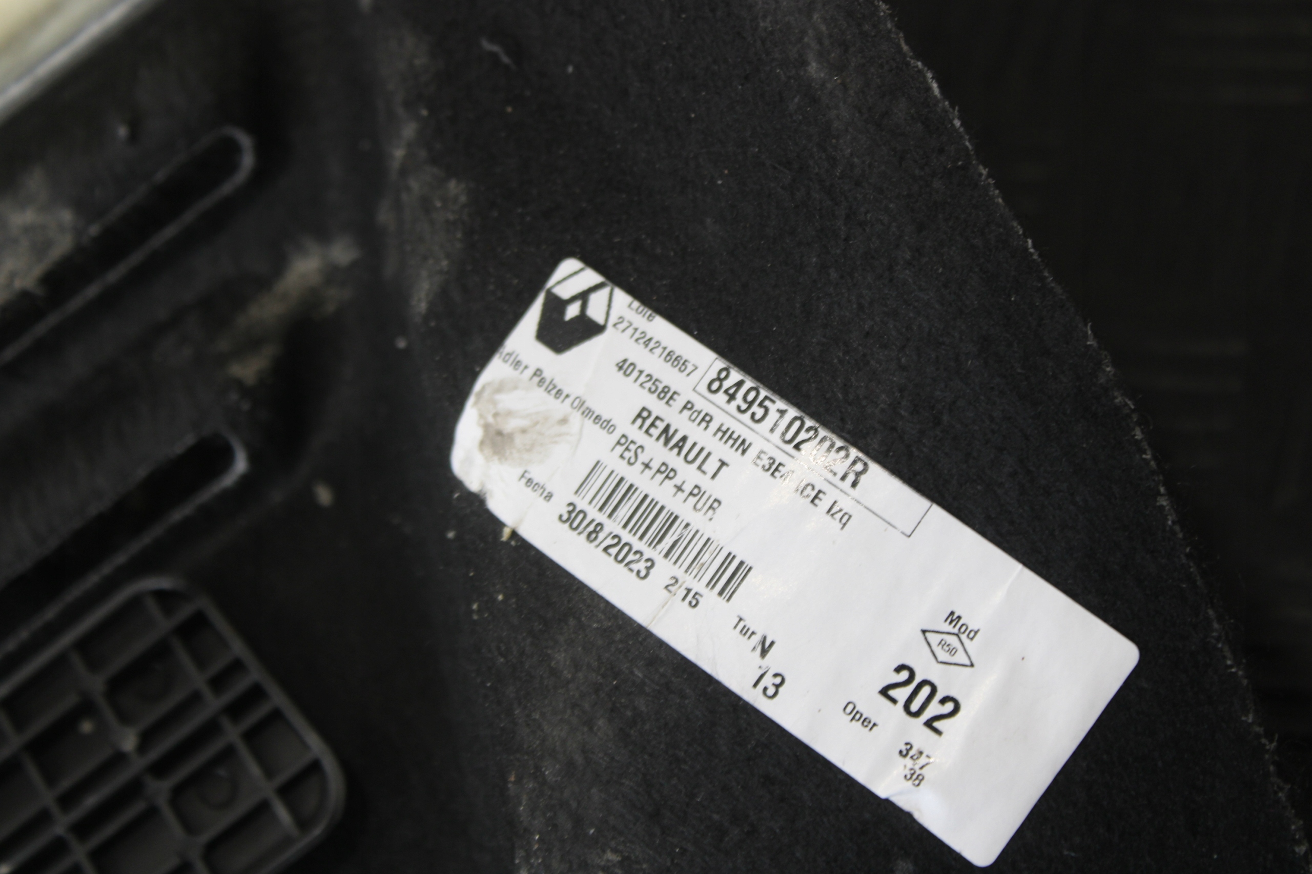 boot upholstery upholstery left rear part RENAULT AUSTRAL