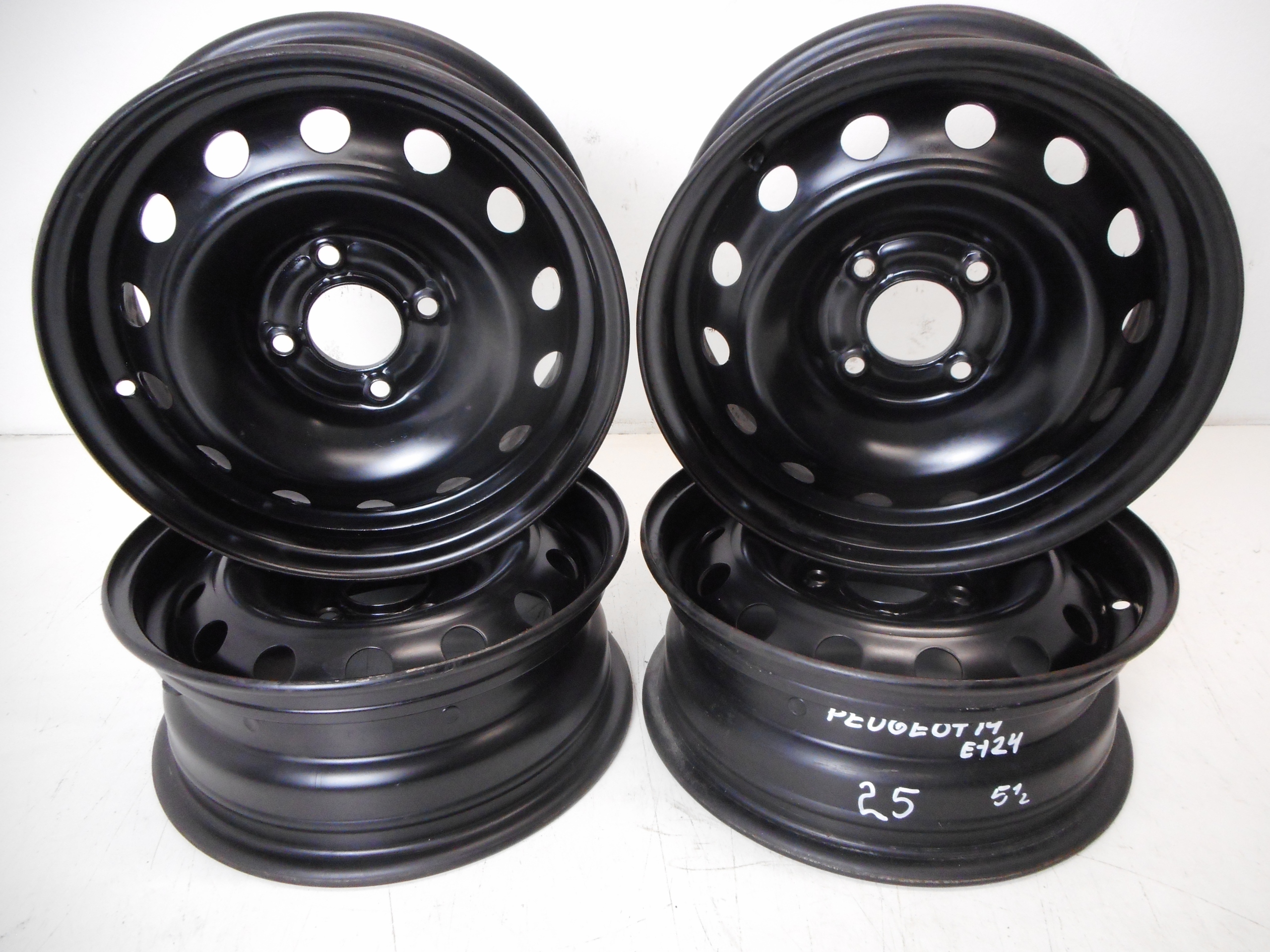 FELGI 14 PEUGEOT PARTNER CITROEN BERLINGO C2 ET24 Rozstaw śrub 4x108