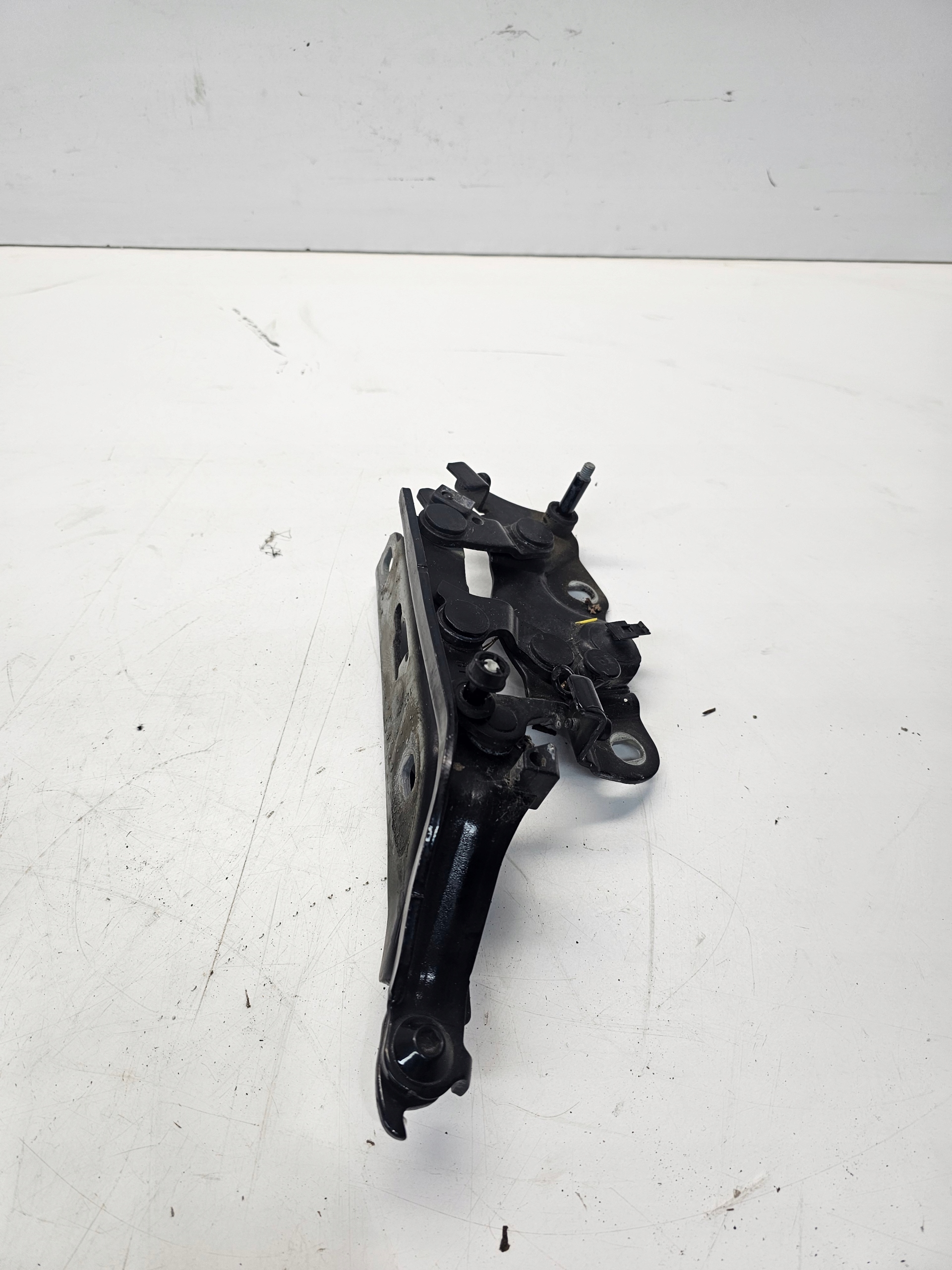 hinge bonnets left AUDI A3 8V LIFT 8V0823301F