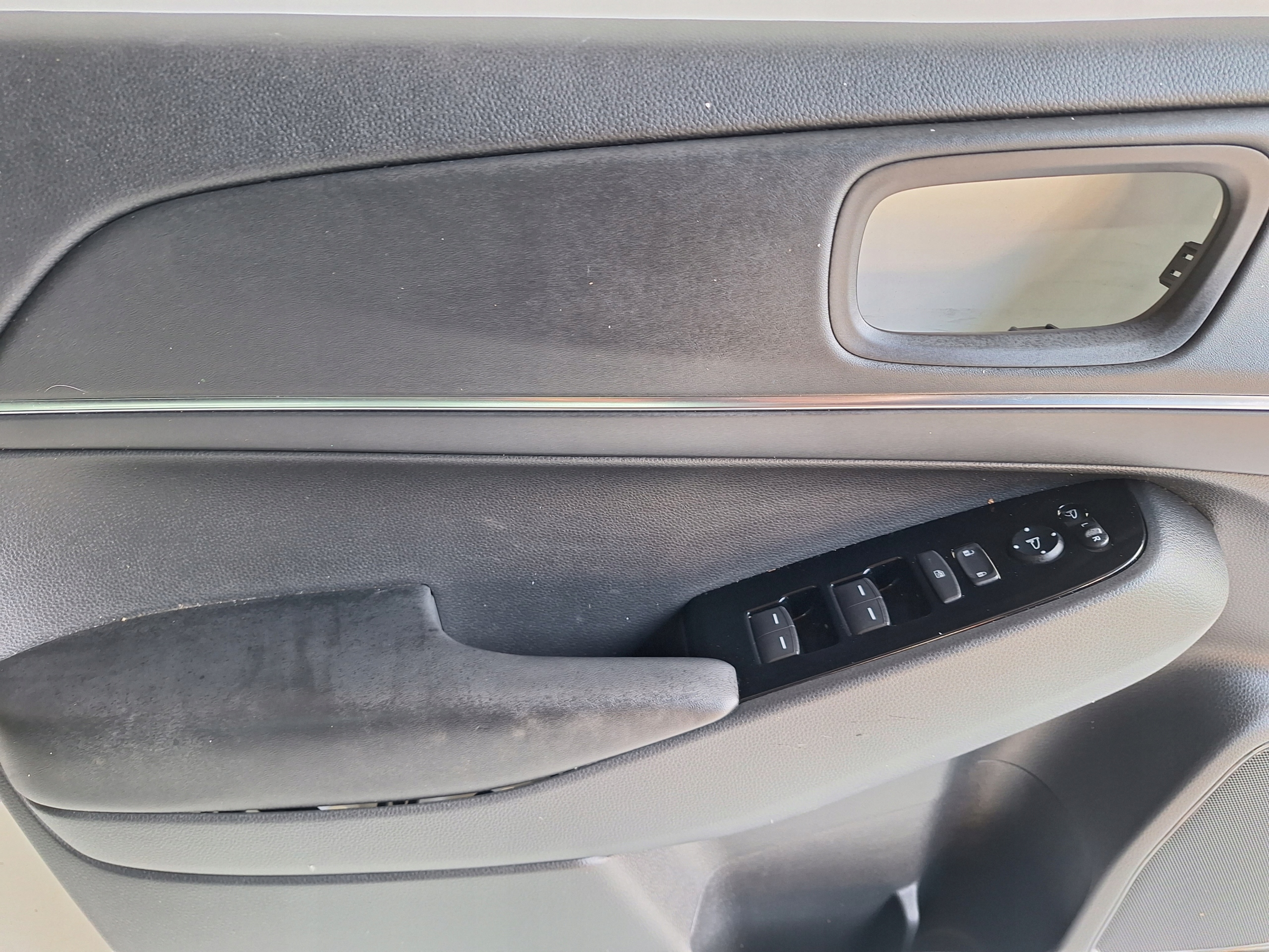 HONDA HR-V III 22-> upholstery door left front